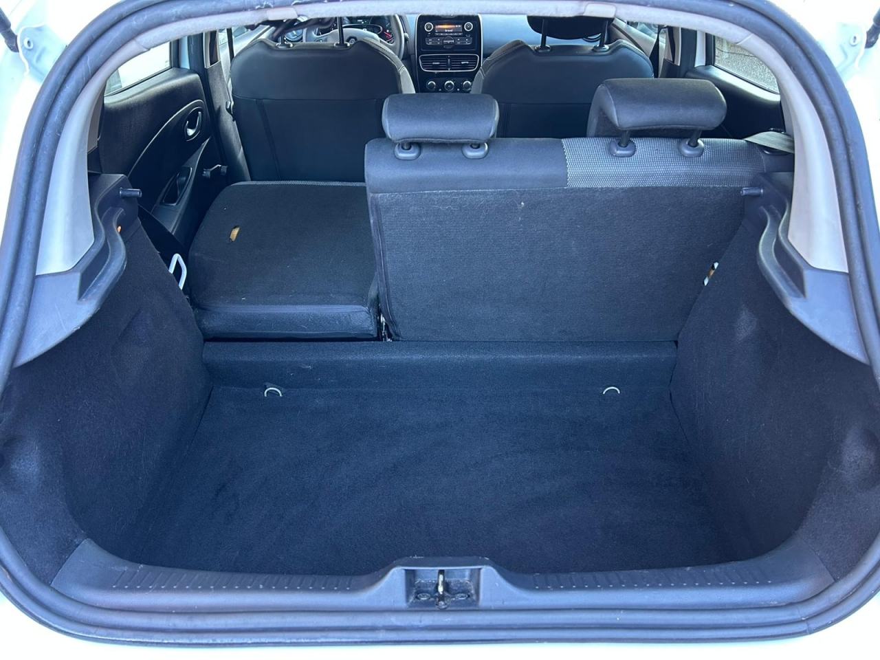 Renault Clio dCi 75 Zen NAPRAVLJEN VELIKI SERVIS!!!, fotografija 19
