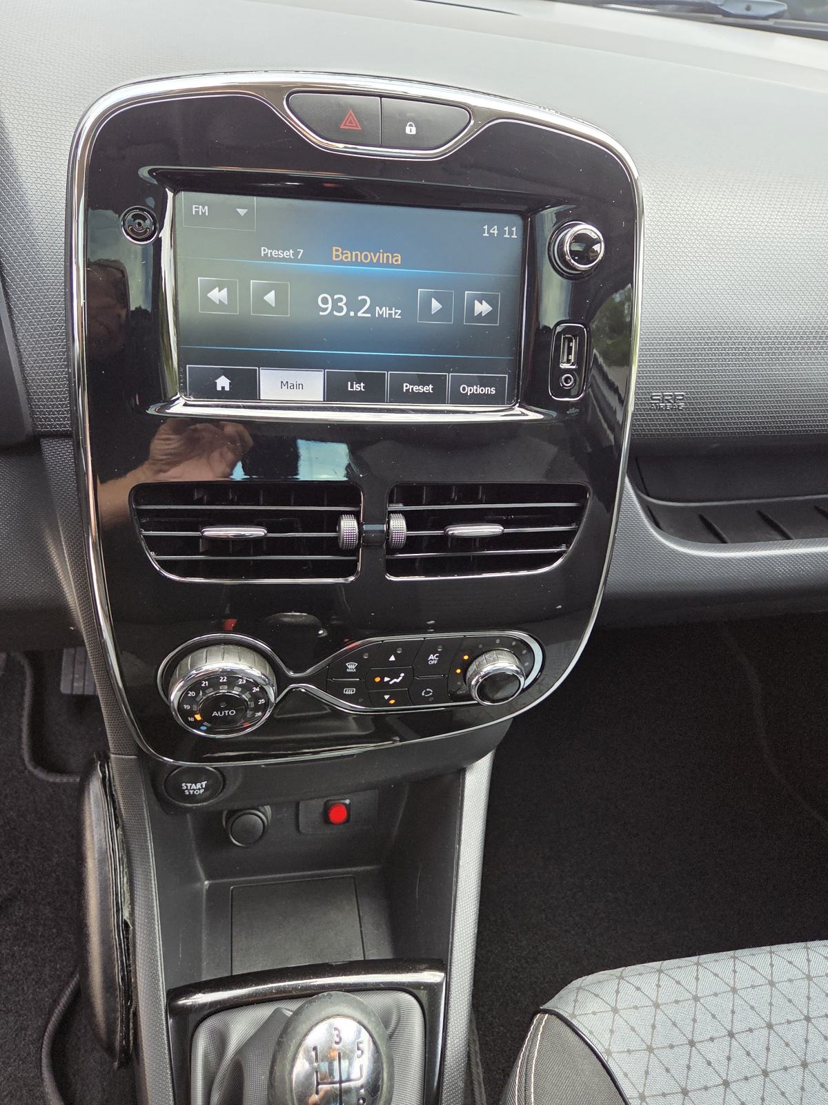 Renault Clio dCi 90 2013g.-Reg.6/27-NAVI-PANORAMA-AUT.KLIMA-ODLIČAN, fotografija 14