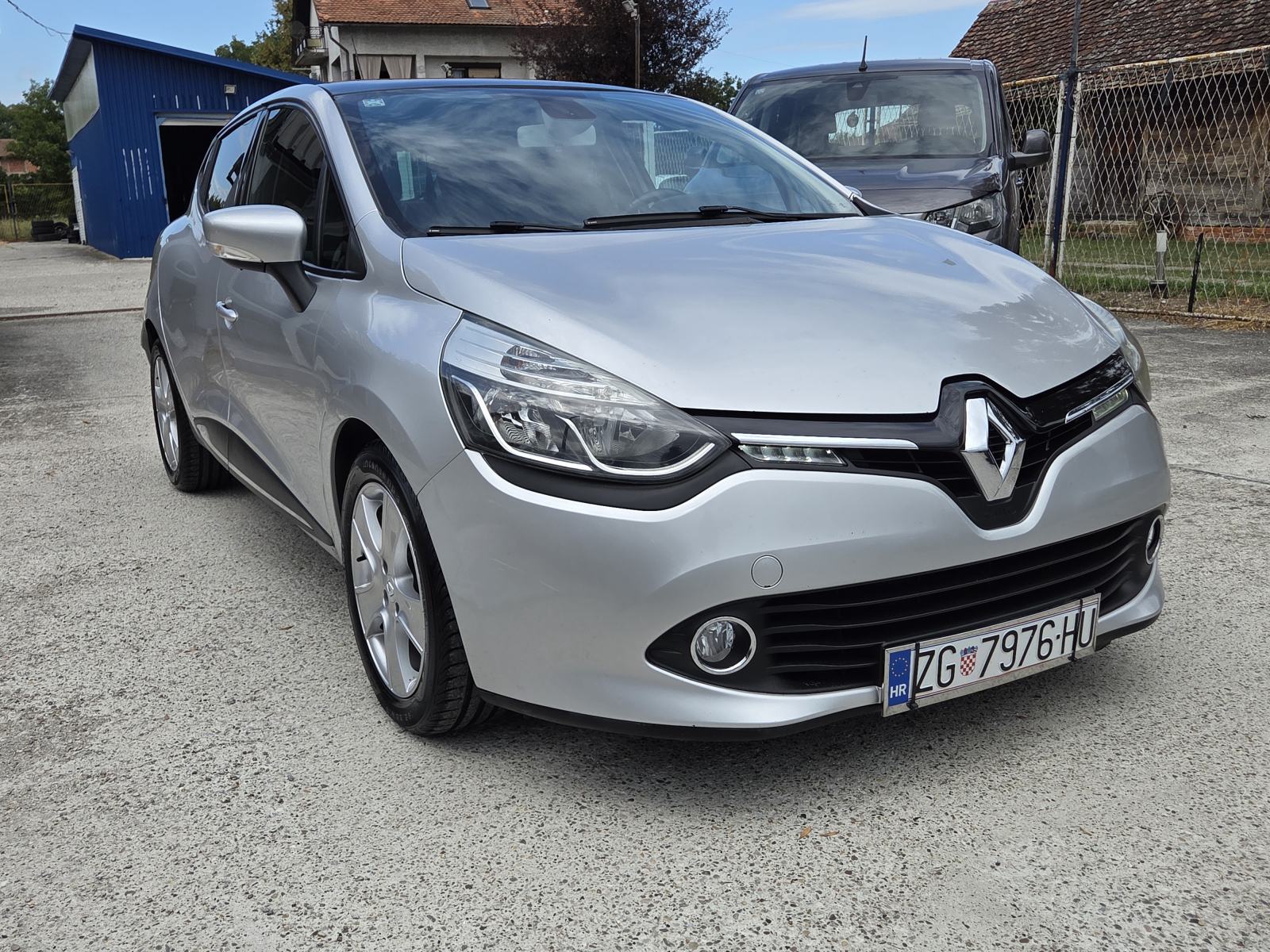 Renault Clio dCi 90 2013g.-Reg.6/27-NAVI-PANORAMA-AUT.KLIMA-ODLIČAN, fotografija 2
