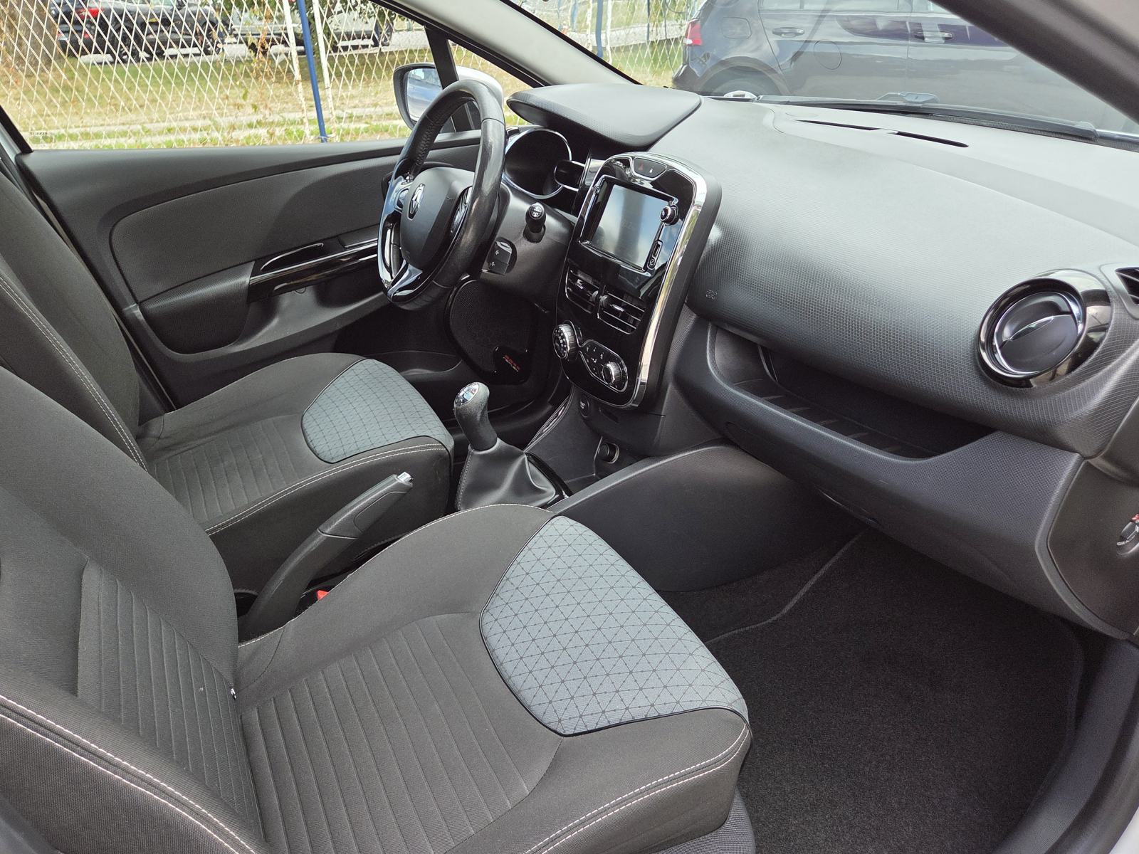 Renault Clio dCi 90 2013g.-Reg.6/27-NAVI-PANORAMA-AUT.KLIMA-ODLIČAN, fotografija 18