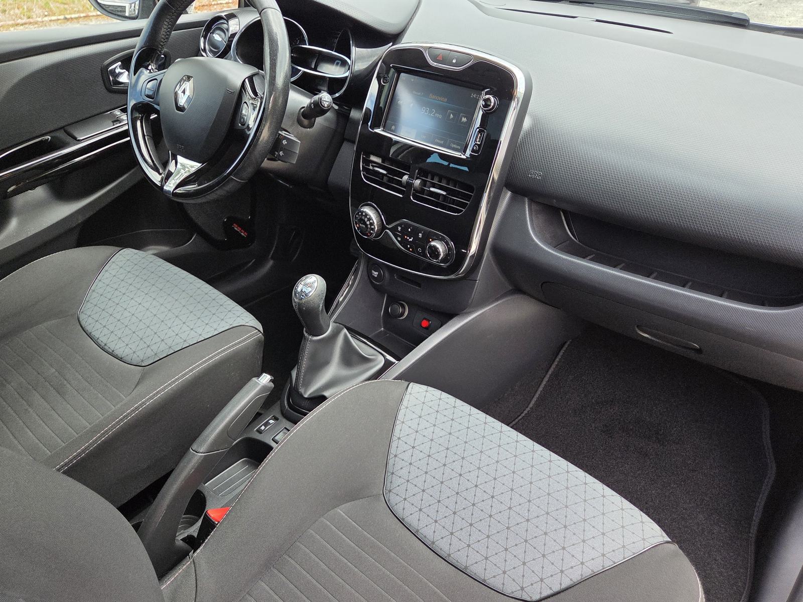 Renault Clio dCi 90 2013g.-Reg.6/27-NAVI-PANORAMA-AUT.KLIMA-ODLIČAN, fotografija 17