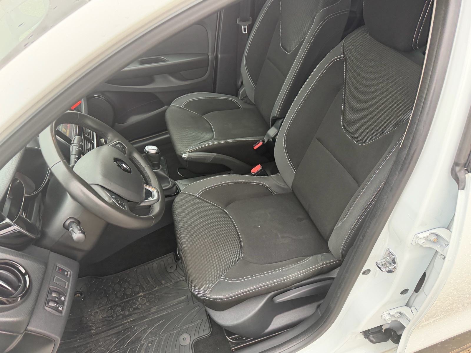 Renault Clio dCi 90 *JAMSTVO* *PDC* *LEASING BEZ UCESCA*, fotografija 10