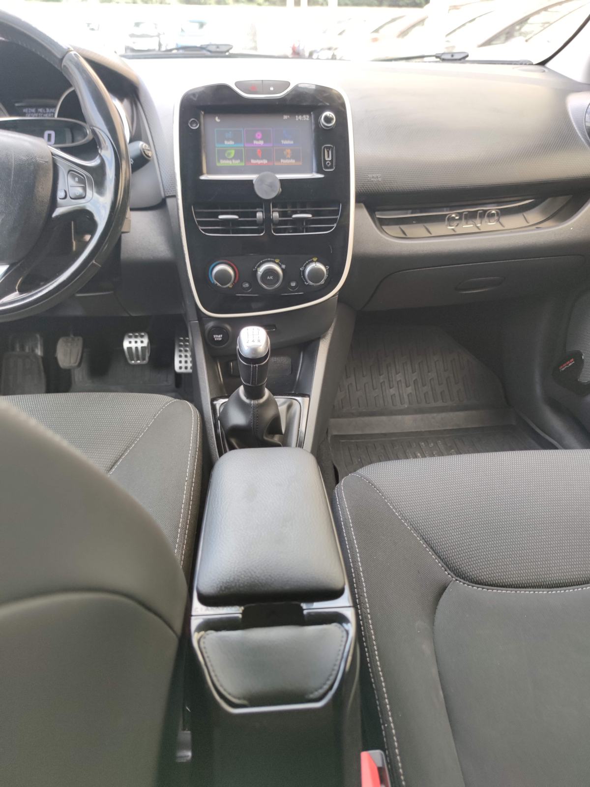 Renault Clio dCi 90 NAVI TEMPOMAT BLUETOOTH MEDIA EKRAN ECO LED KROM, fotografija 20