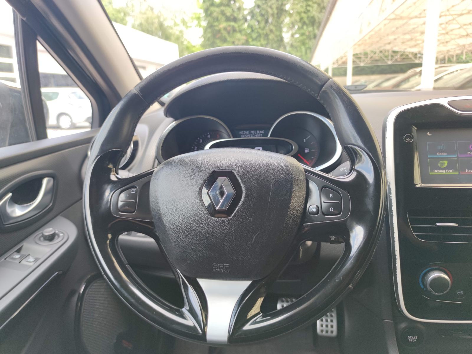 Renault Clio dCi 90 NAVI TEMPOMAT BLUETOOTH MEDIA EKRAN ECO LED KROM, fotografija 19