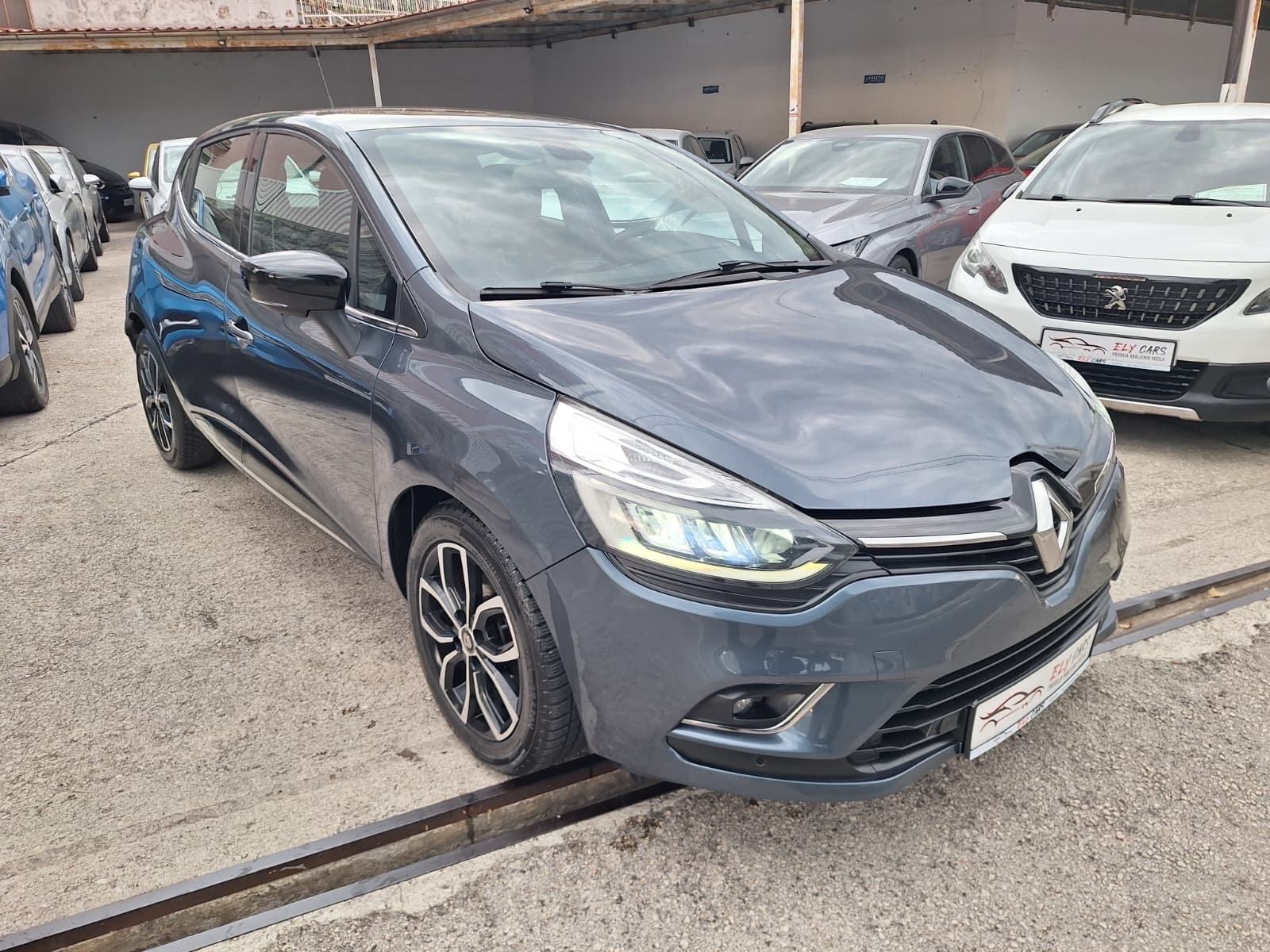Renault Clio dCi 90KS automatik DUEL (P.KAMERA/NAVI.LED/KSENO/‼️AKCIJa, fotografija 3