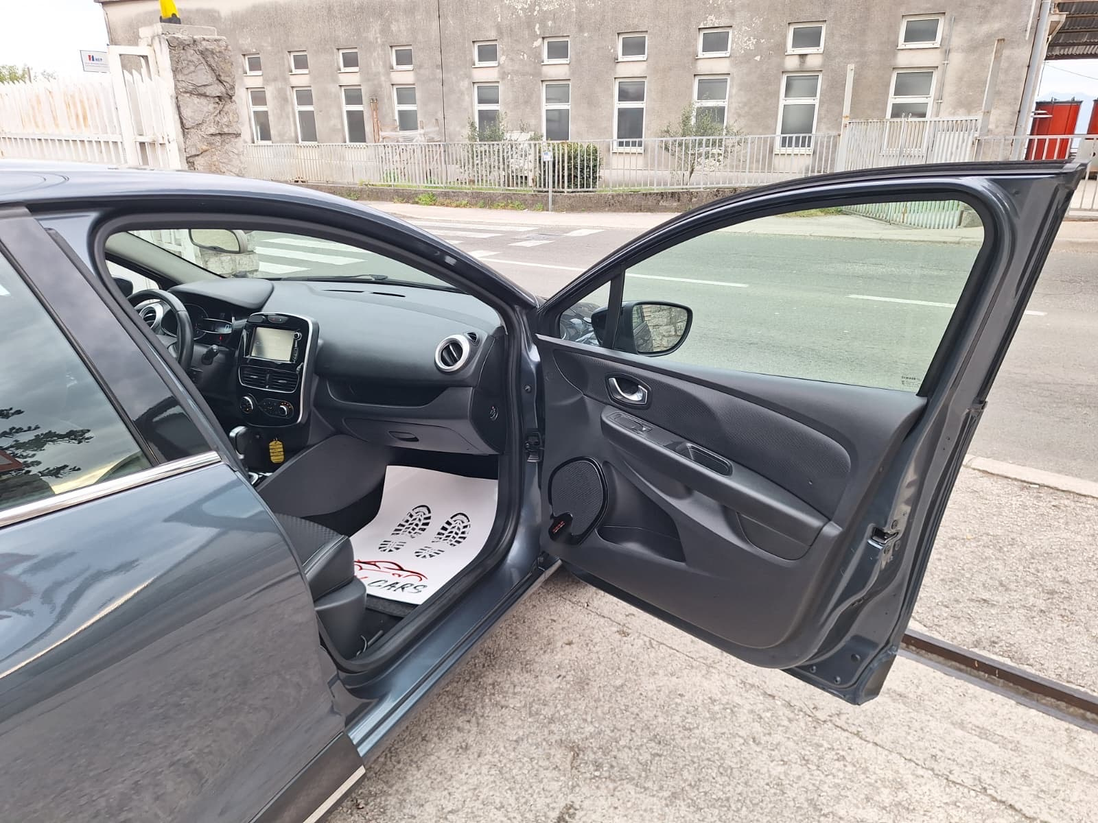 Renault Clio dCi 90KS automatik DUEL (P.KAMERA/NAVI.LED/KSENO/‼️AKCIJa, fotografija 15