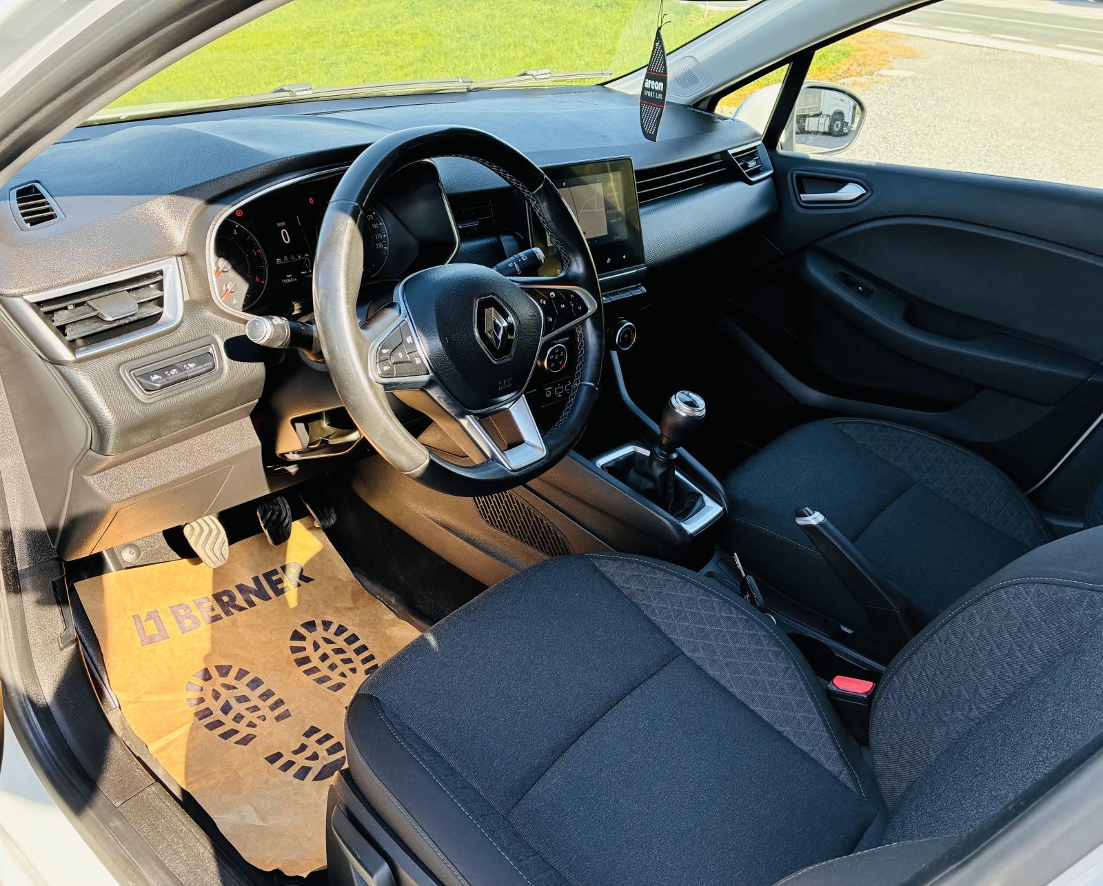Renault Clio V - 2020 godina - Dizel - Novi model, fotografija 13