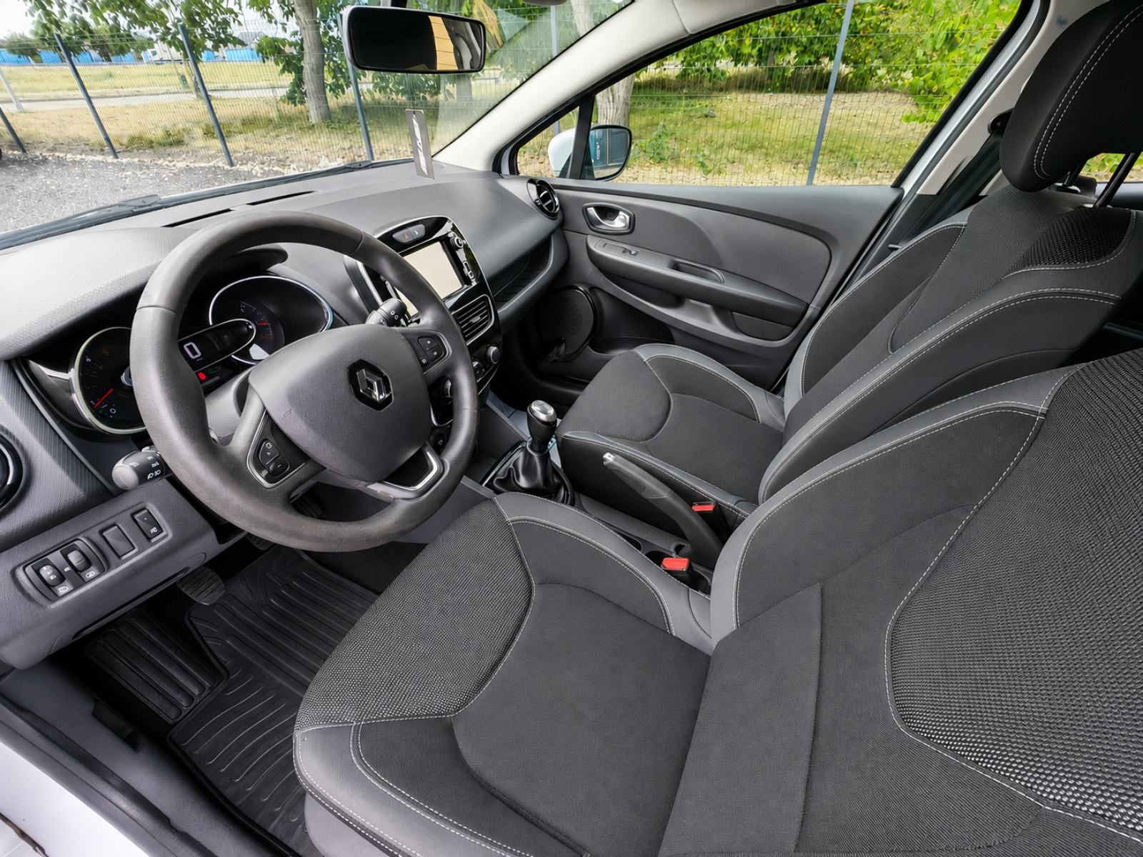 Renault Clio 1.5 dCi *reg.11/2026*, fotografija 12