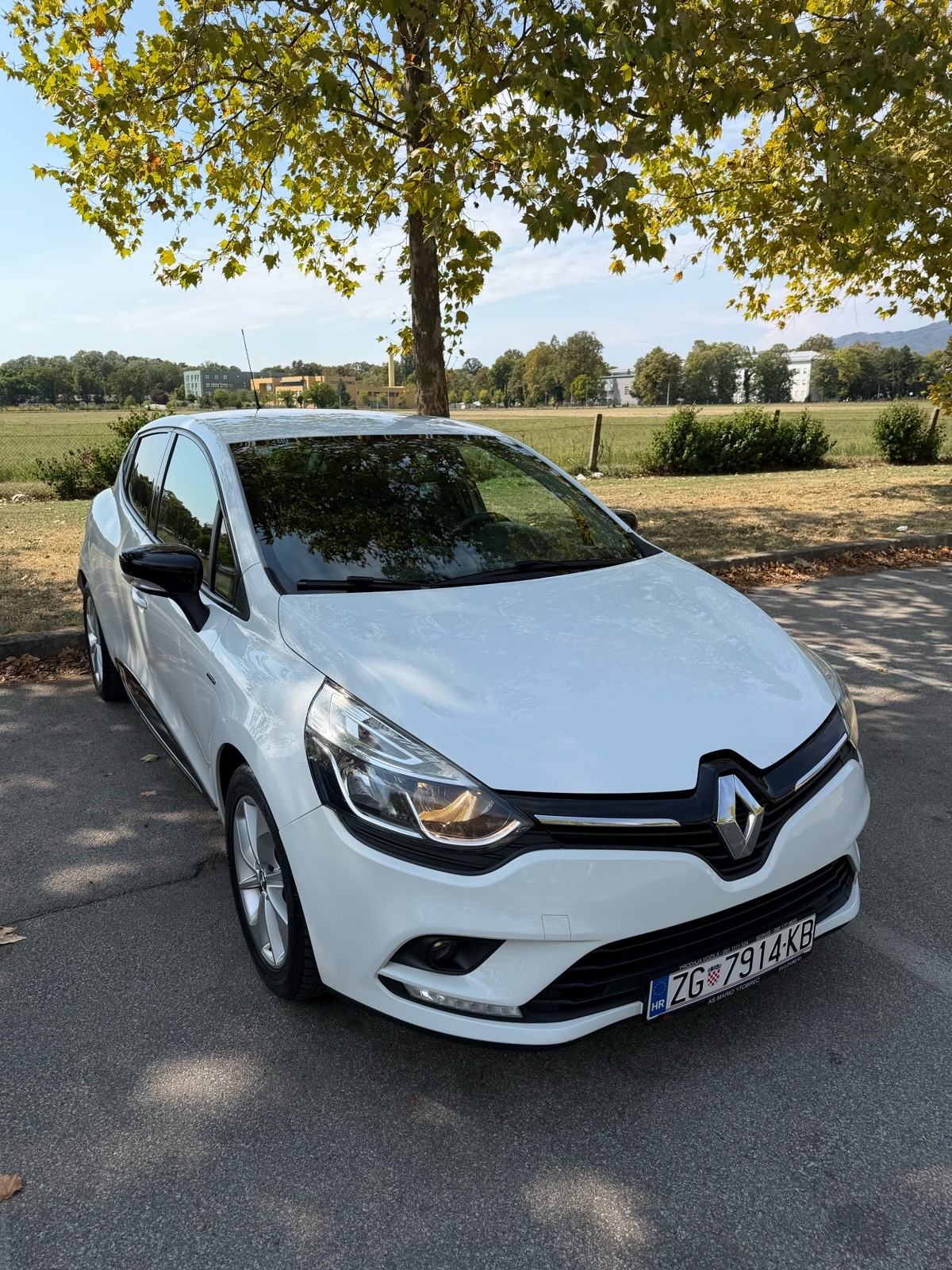 Renault Clio dCi (reg.01/27), fotografija 2