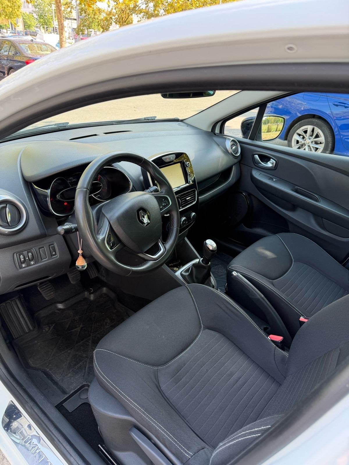 Renault Clio dCi (reg.01/27), fotografija 5