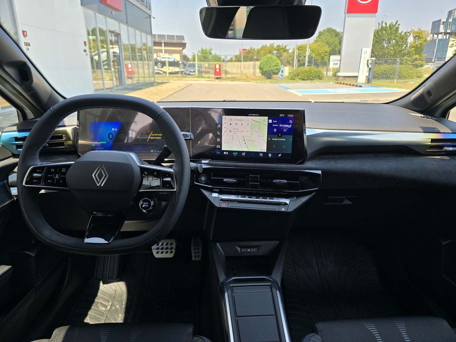 Renault Clio E-Tech automatik, fotografija 6
