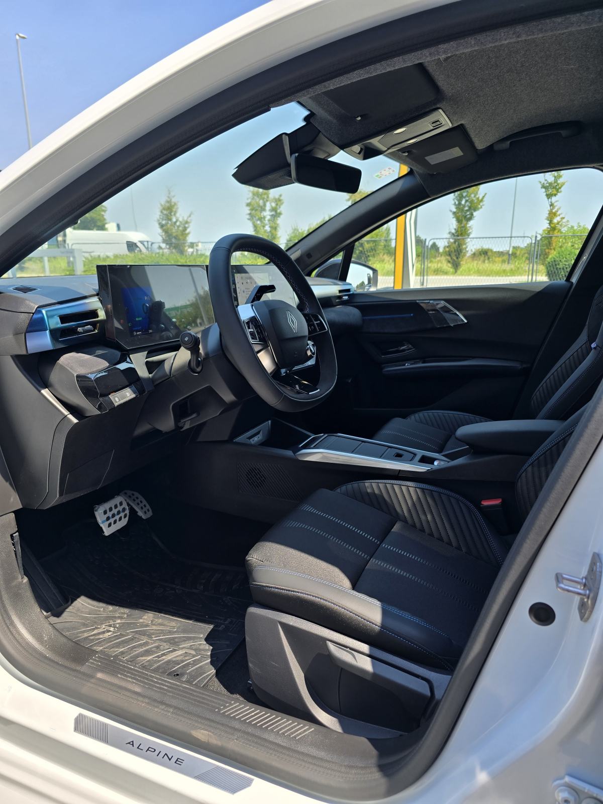 Renault Clio E-Tech automatik, fotografija 7