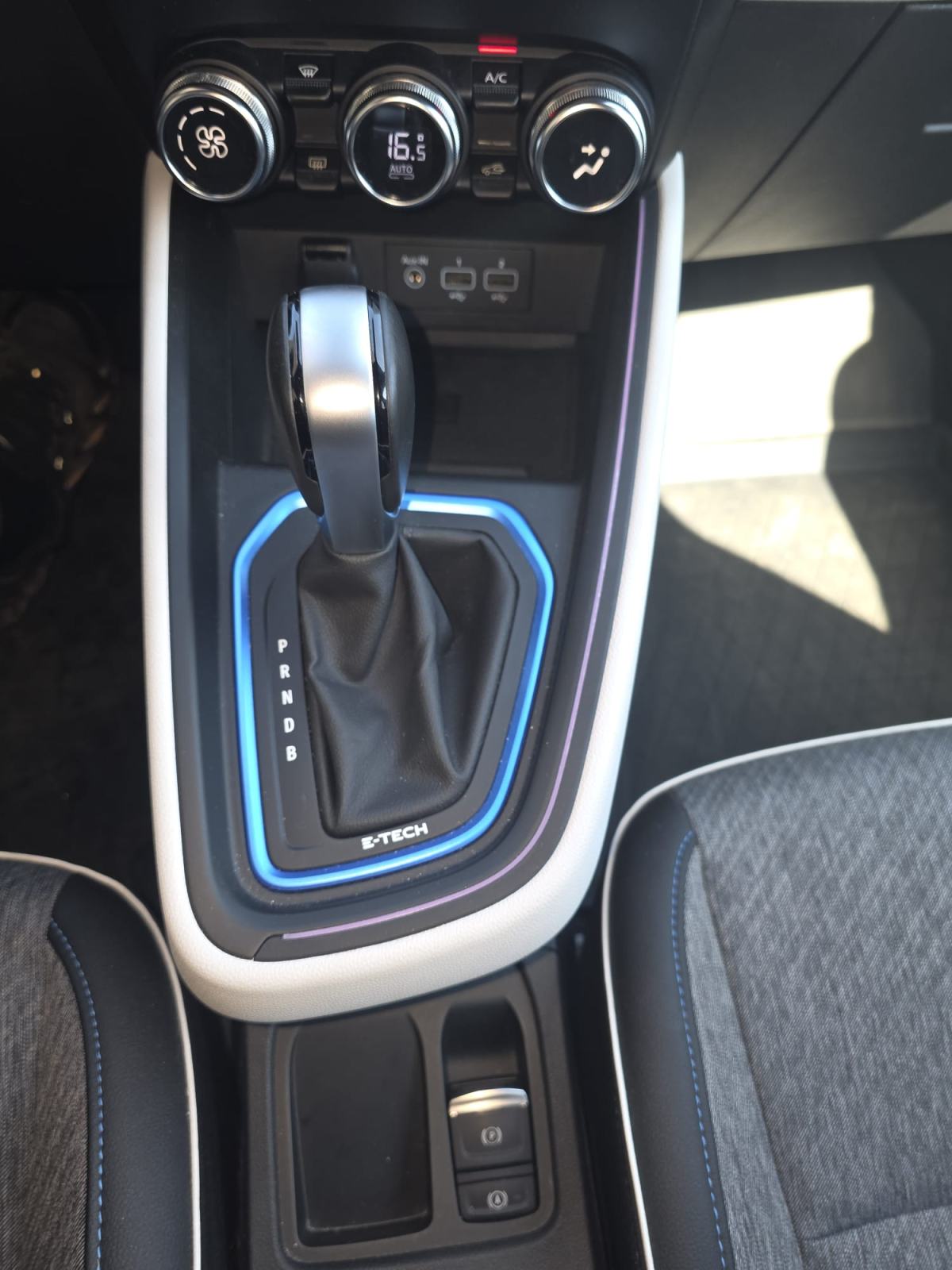 Renault Clio E-Tech, 43000 KM, 2020G,, fotografija 13