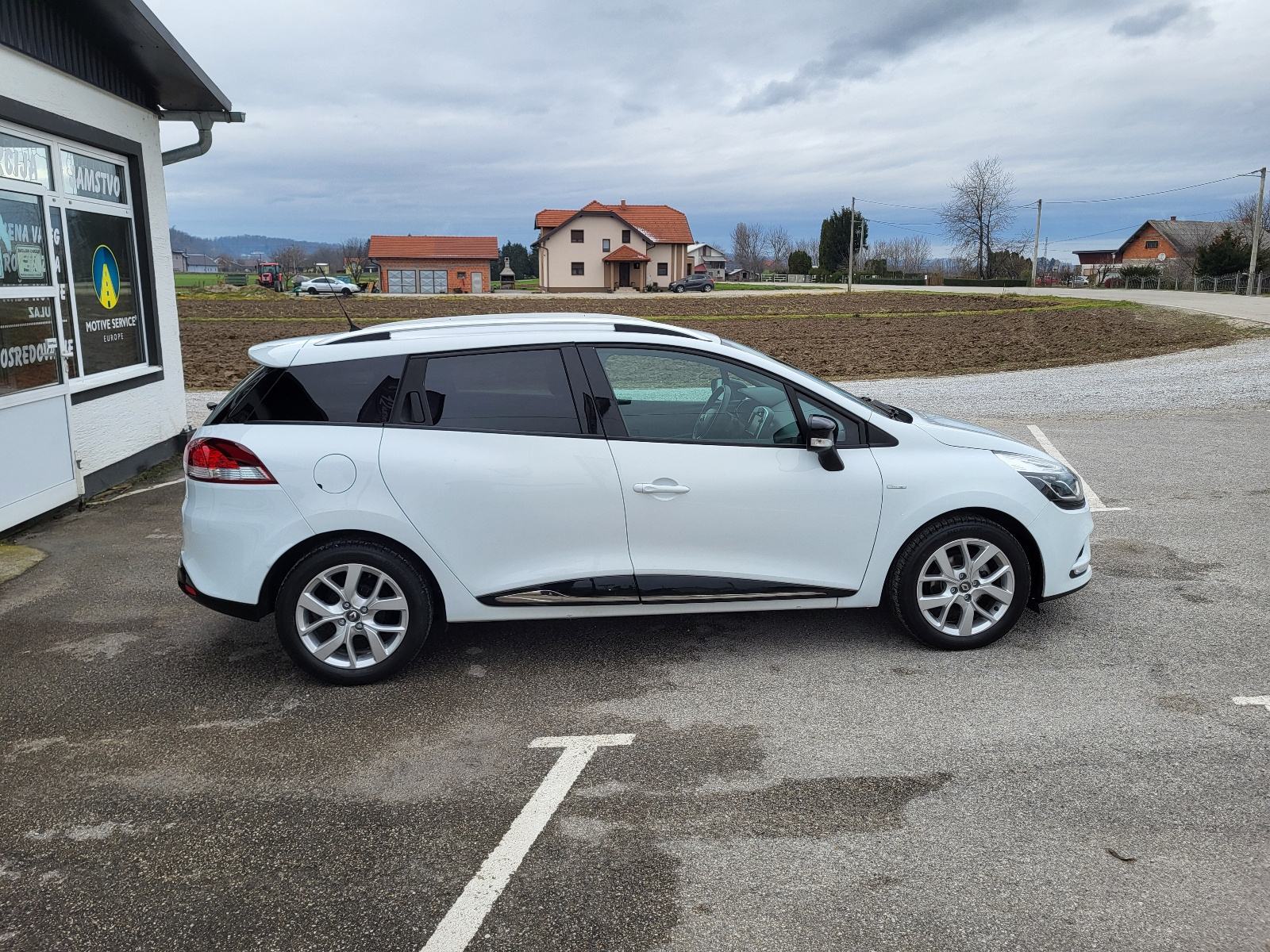 Renault Clio GRANDTOUR 1.5 dCi LIMITED,VELIKI SERVIS,MOG.BRZOG KREDITA, fotografija 8