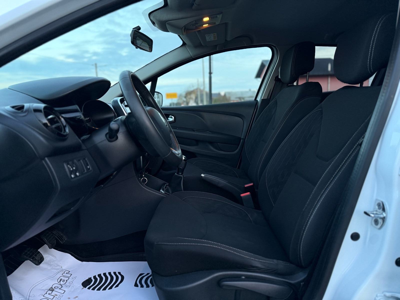 Renault Clio GRANDTOUR 1.5 dCi LIMITED,VELIKI SERVIS,MOG.BRZOG KREDITA, fotografija 10