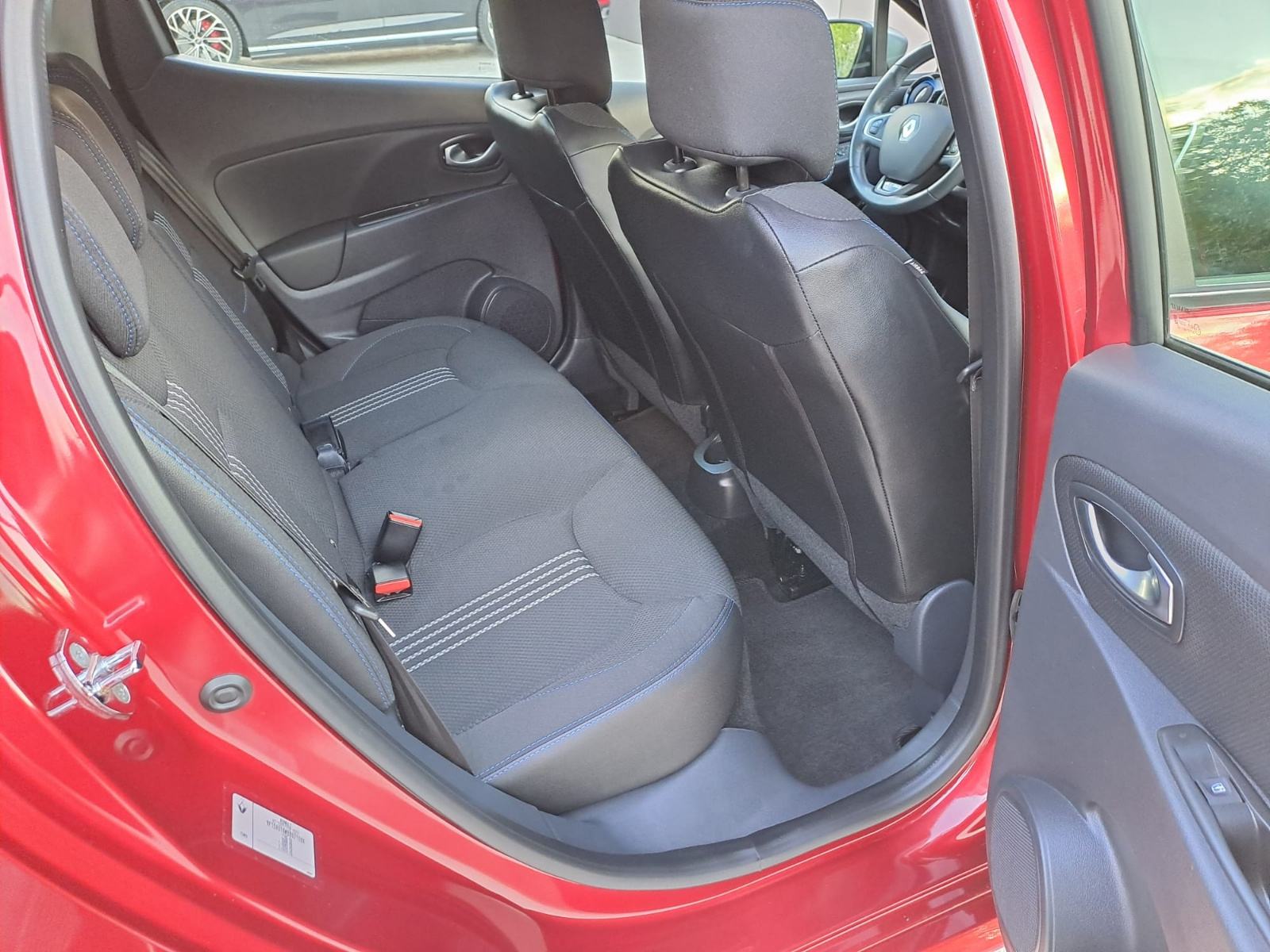 Renault Clio GT-Line 1.5dci 110ks, 1vl., 3/2018g., reg. 5/27g. Serv., fotografija 16