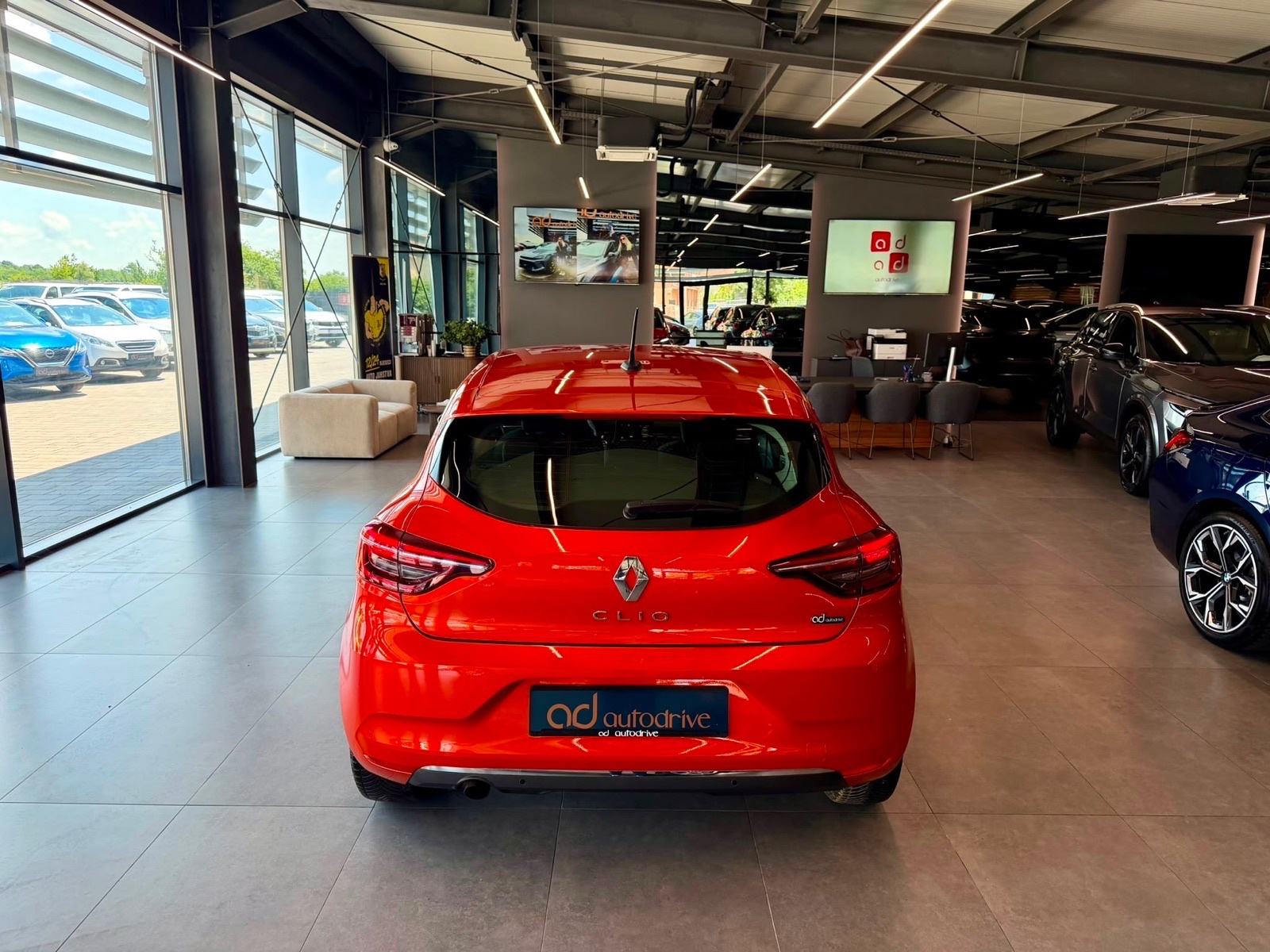 Renault Clio 1.0 SCe NAVI • KLIMA • REGISTRIRAN • TEMPOMAT • LEASING, fotografija 5