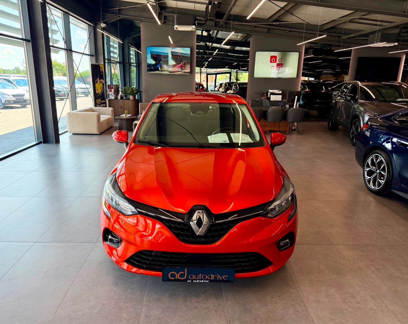 Renault Clio 1.0 SCe NAVI • KLIMA • REGISTRIRAN • TEMPOMAT • LEASING, fotografija 2