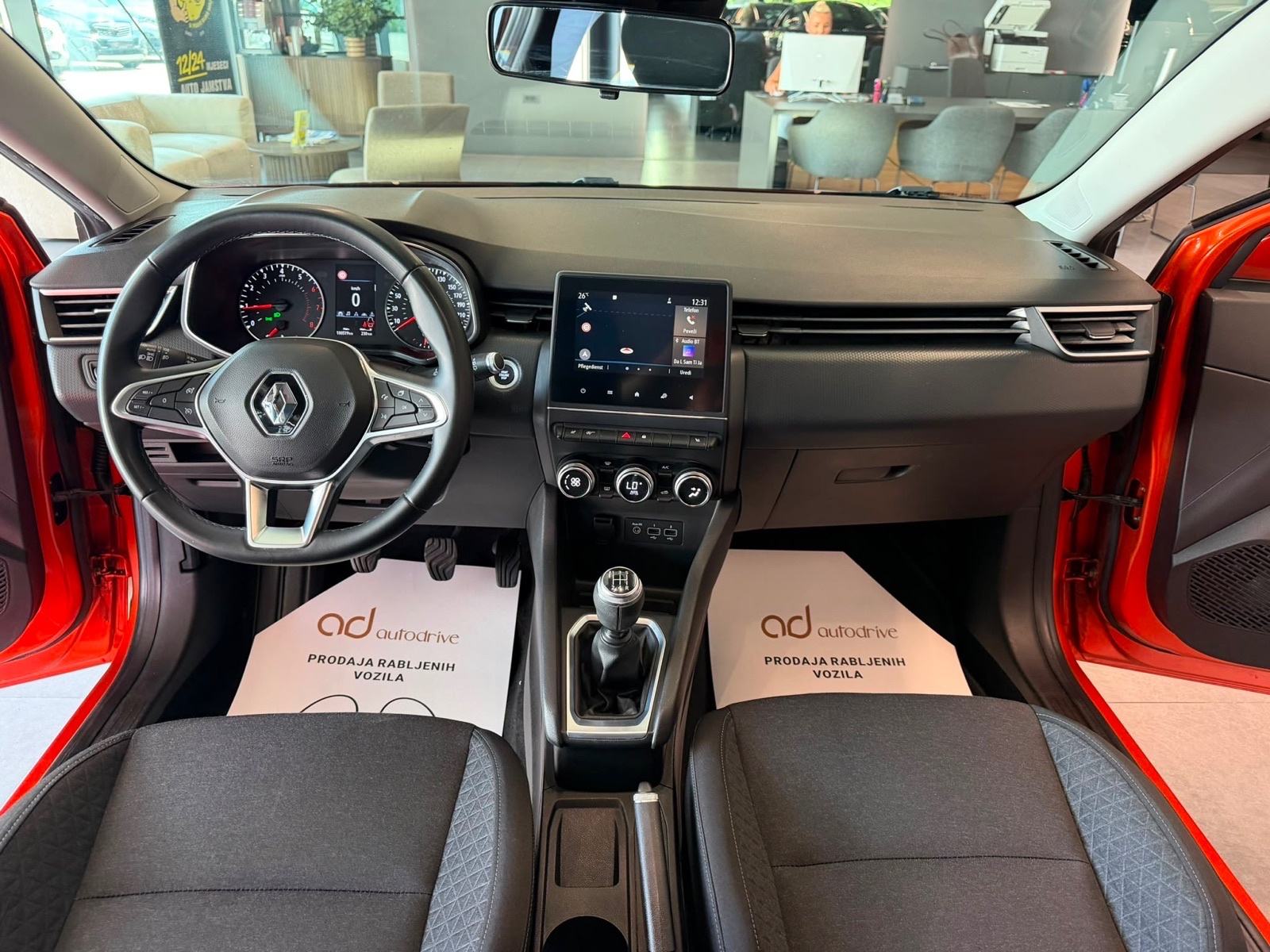 Renault Clio 1.0 SCe NAVI • KLIMA • REGISTRIRAN • TEMPOMAT • LEASING, fotografija 14