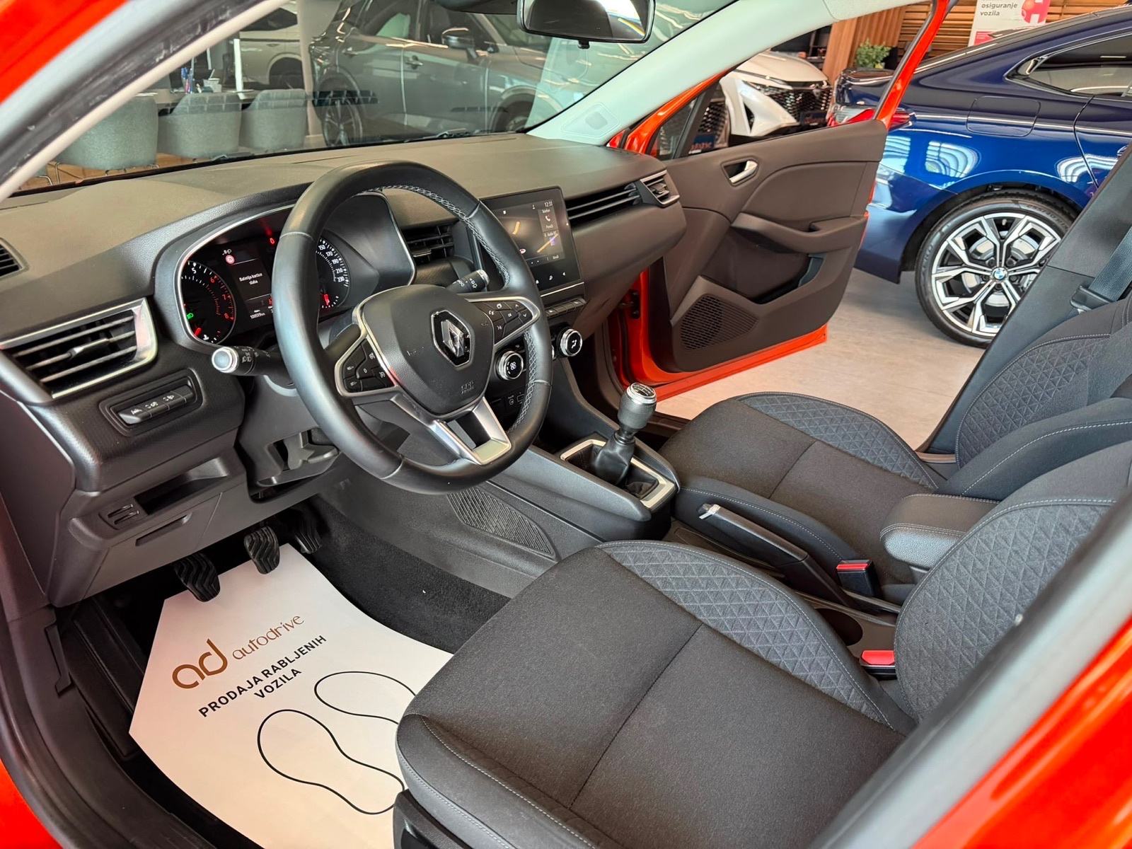 Renault Clio 1.0 SCe NAVI • KLIMA • REGISTRIRAN • TEMPOMAT • LEASING, fotografija 11