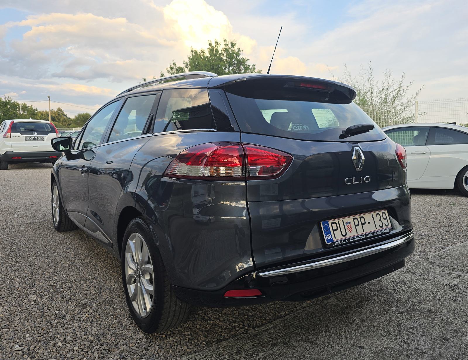 Renault Clio Sporter 1,5 dCi MOSCHINO LIMITED 1. Vlasnik servisna TOP!, fotografija 3