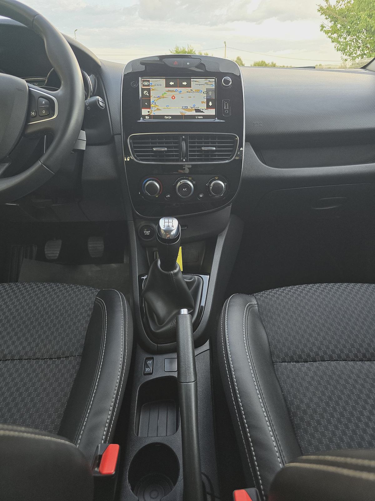 Renault Clio Sporter 1,5 dCi MOSCHINO LIMITED 1. Vlasnik servisna TOP!, fotografija 20