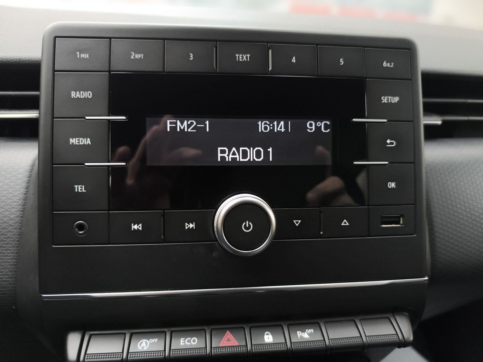 Renault Clio TCe 100 LPG ZEN - 2.LAST.- LED- samo 107TKM, fotografija 10