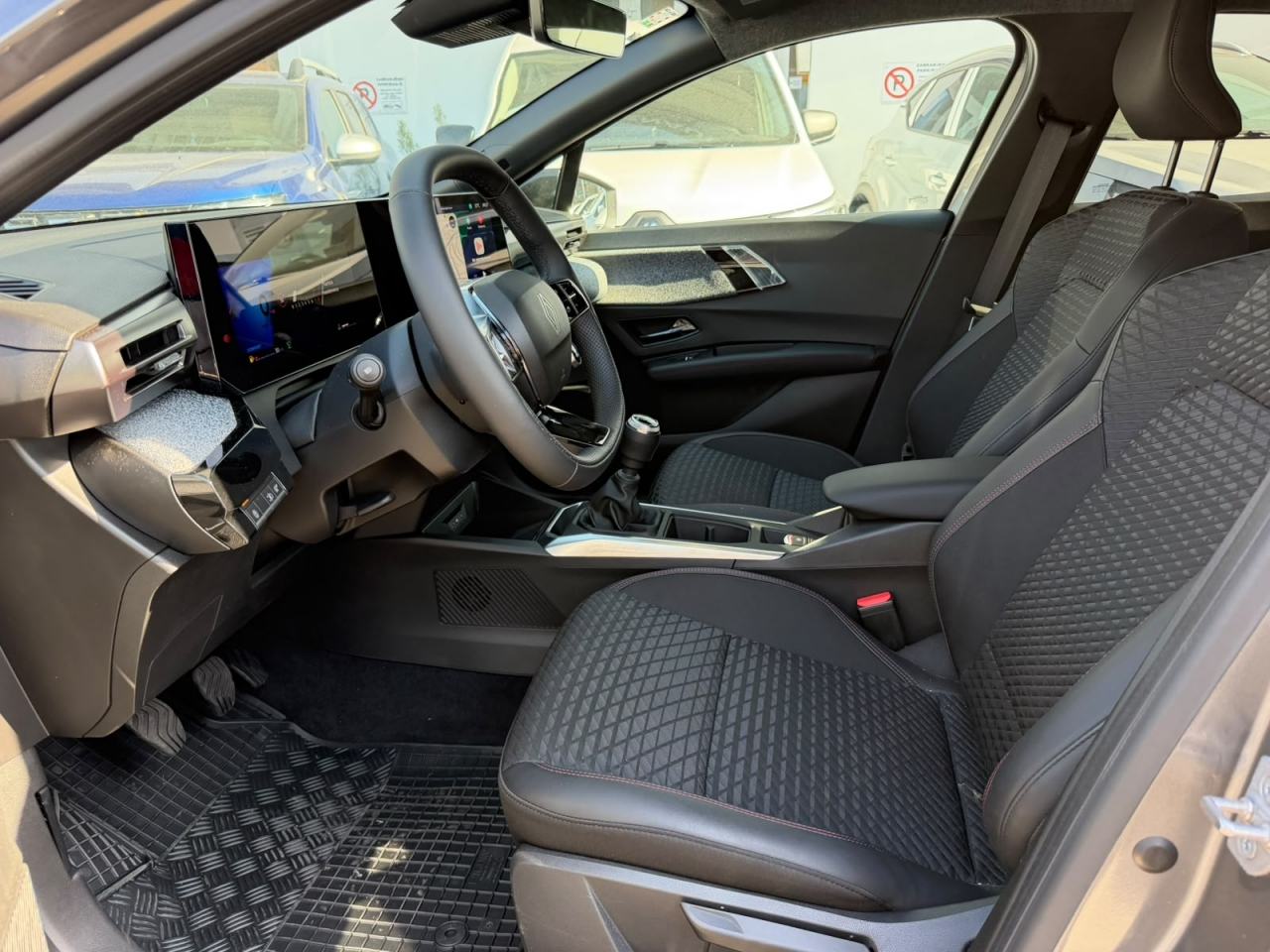 Renault Clio TCe 115 Techno, fotografija 10