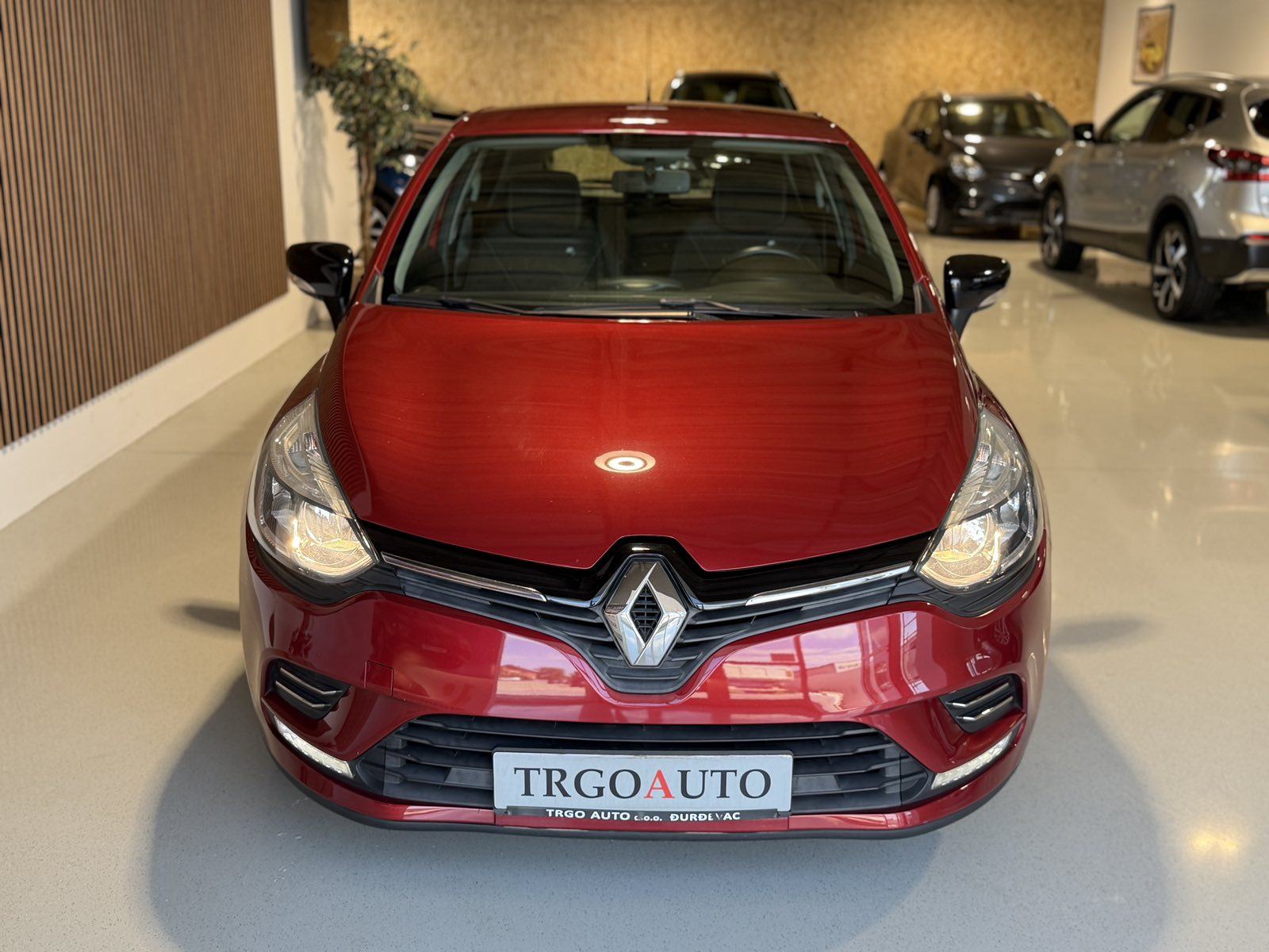 Renault Clio TCe 90 *100 TKM - MOD:2017 - VEL.SERVIS - 12 MJ JAMSTVO*, fotografija 3