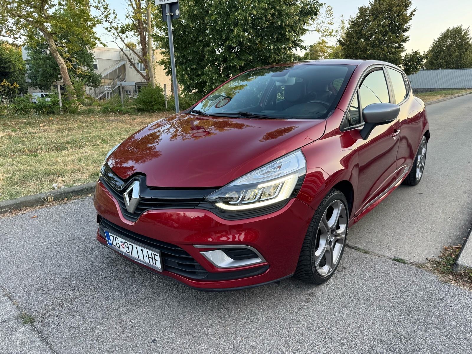 Renault Clio TCe 90 *GT-line* *LED*, pogled izvana - slika 1