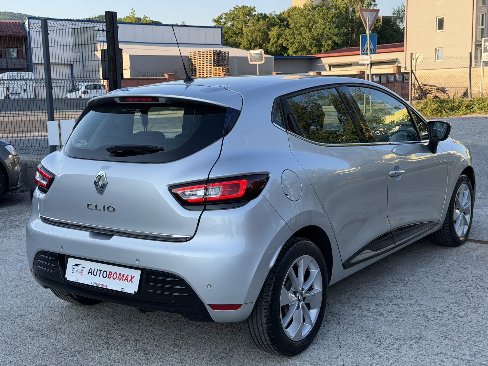 Renault Clio TCe 90 INTENS -VELIKI+MALI SERVIS-LED-PDC-NAVI-2019.GOD., fotografija 6