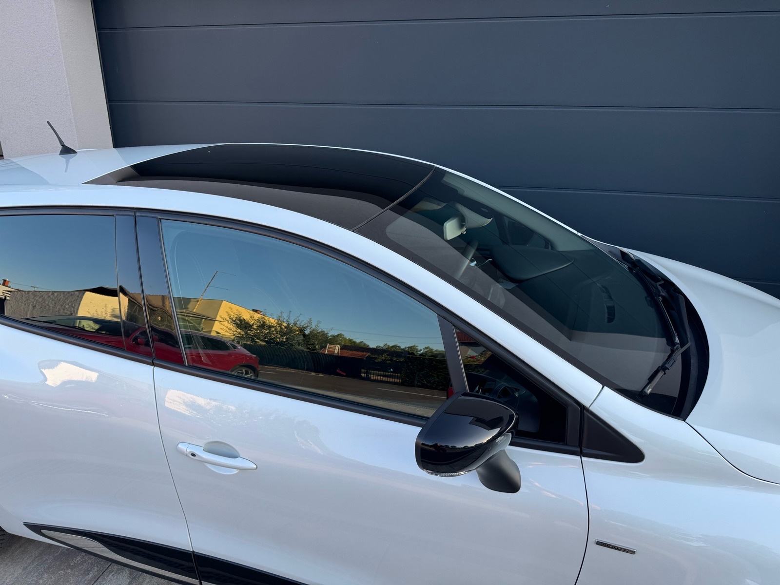 Renault Clio TCe 90 - LIMITED, PANORAMA, GRIJANJE SJEDALA, RATA 117e, fotografija 13