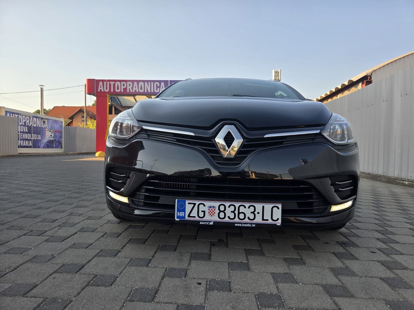 Renault Clio TCe 90 LIMITED ▪︎ REG.06/2027. KLIMA, SERVISNA, fotografija 7