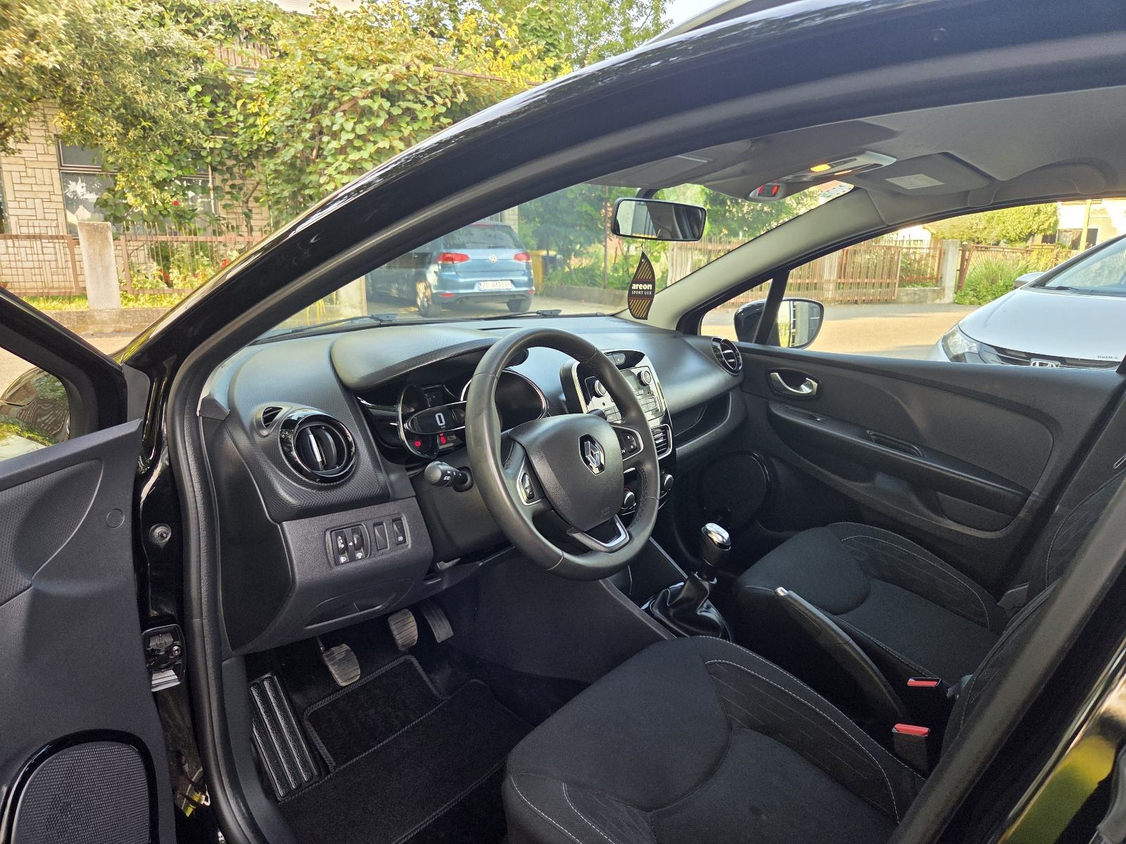 Renault Clio TCe 90 LIMITED ▪︎ REG.06/2027. KLIMA, SERVISNA, fotografija 9