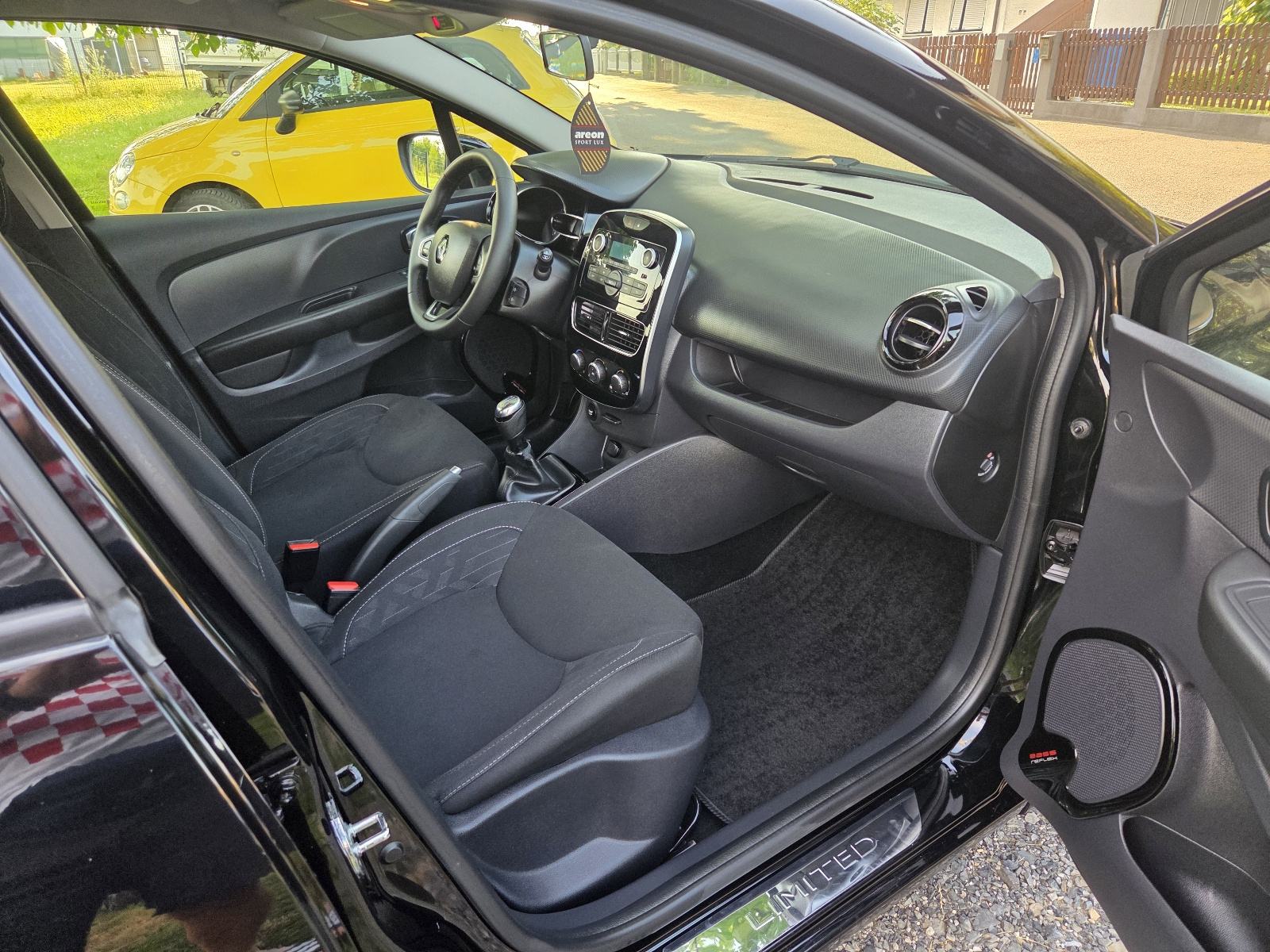 Renault Clio TCe 90 LIMITED ▪︎ REG.06/2027. KLIMA, SERVISNA, fotografija 12