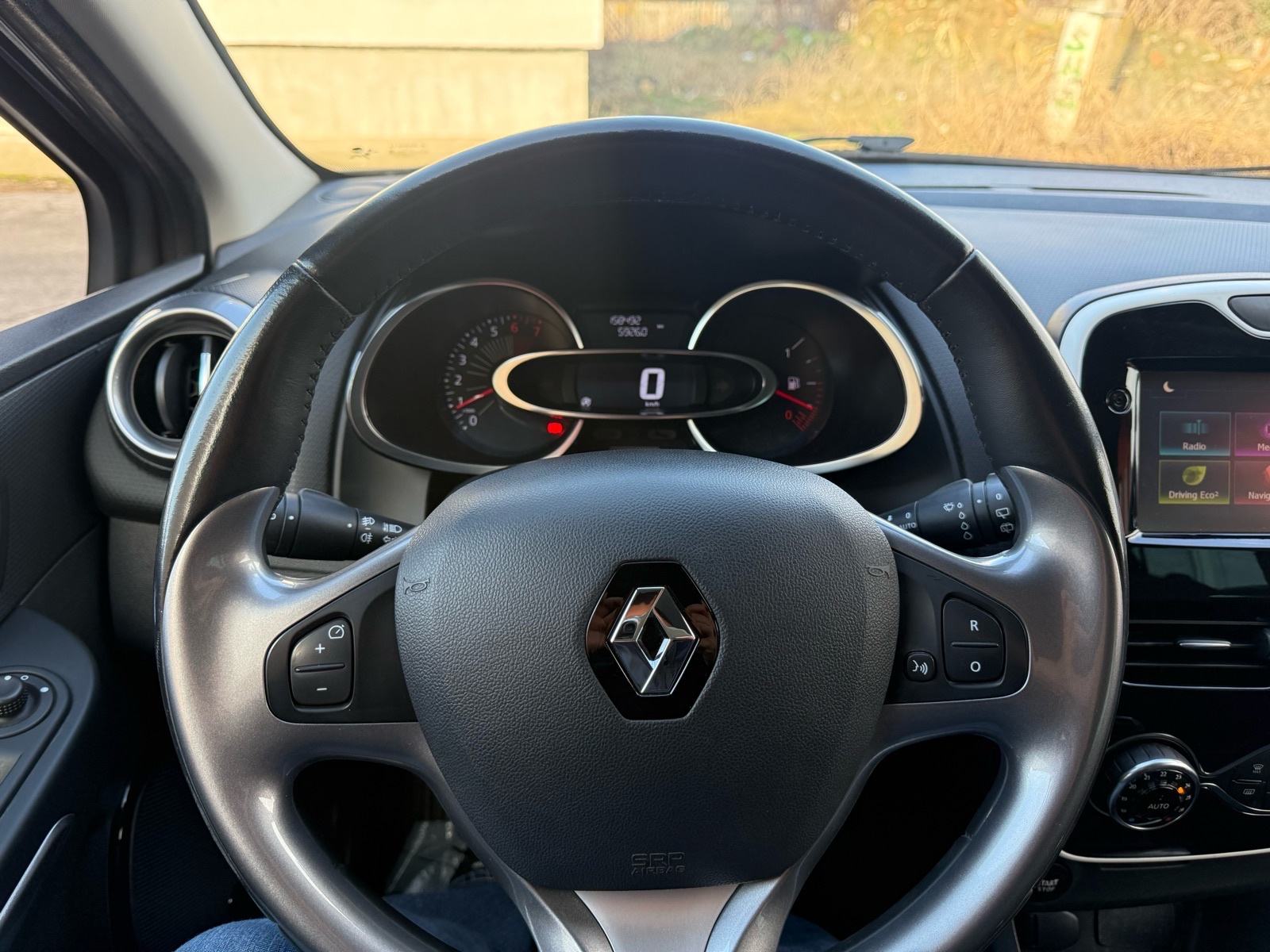 Renault Clio TCe 90 ** LIMITED **NAPRAVLJEN VELIKI SERVIS **, fotografija 18