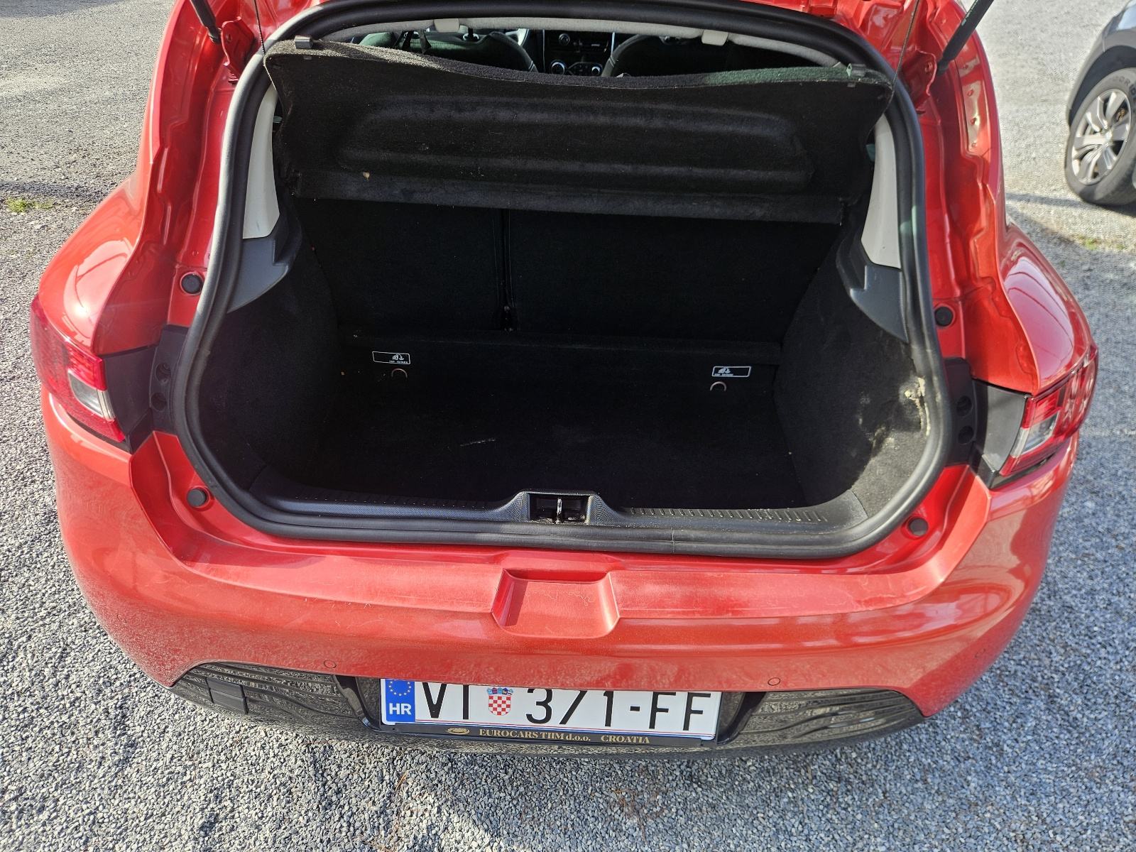 RENAULT CLIO TCE 90 NAVIGACIJA KLIMA SERVO TEMPOMAT ITD., fotografija 19