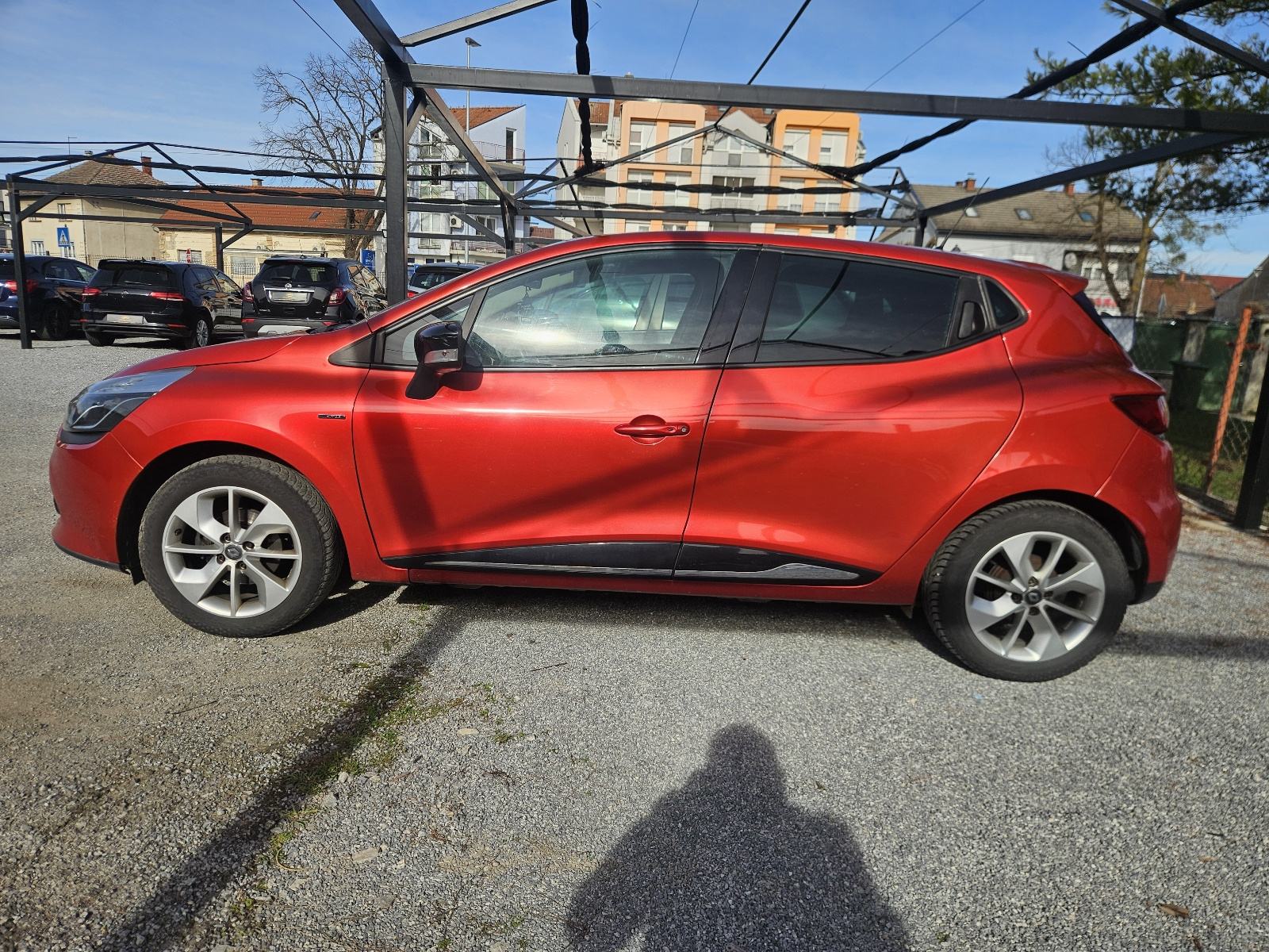 RENAULT CLIO TCE 90 NAVIGACIJA KLIMA SERVO TEMPOMAT ITD., fotografija 4