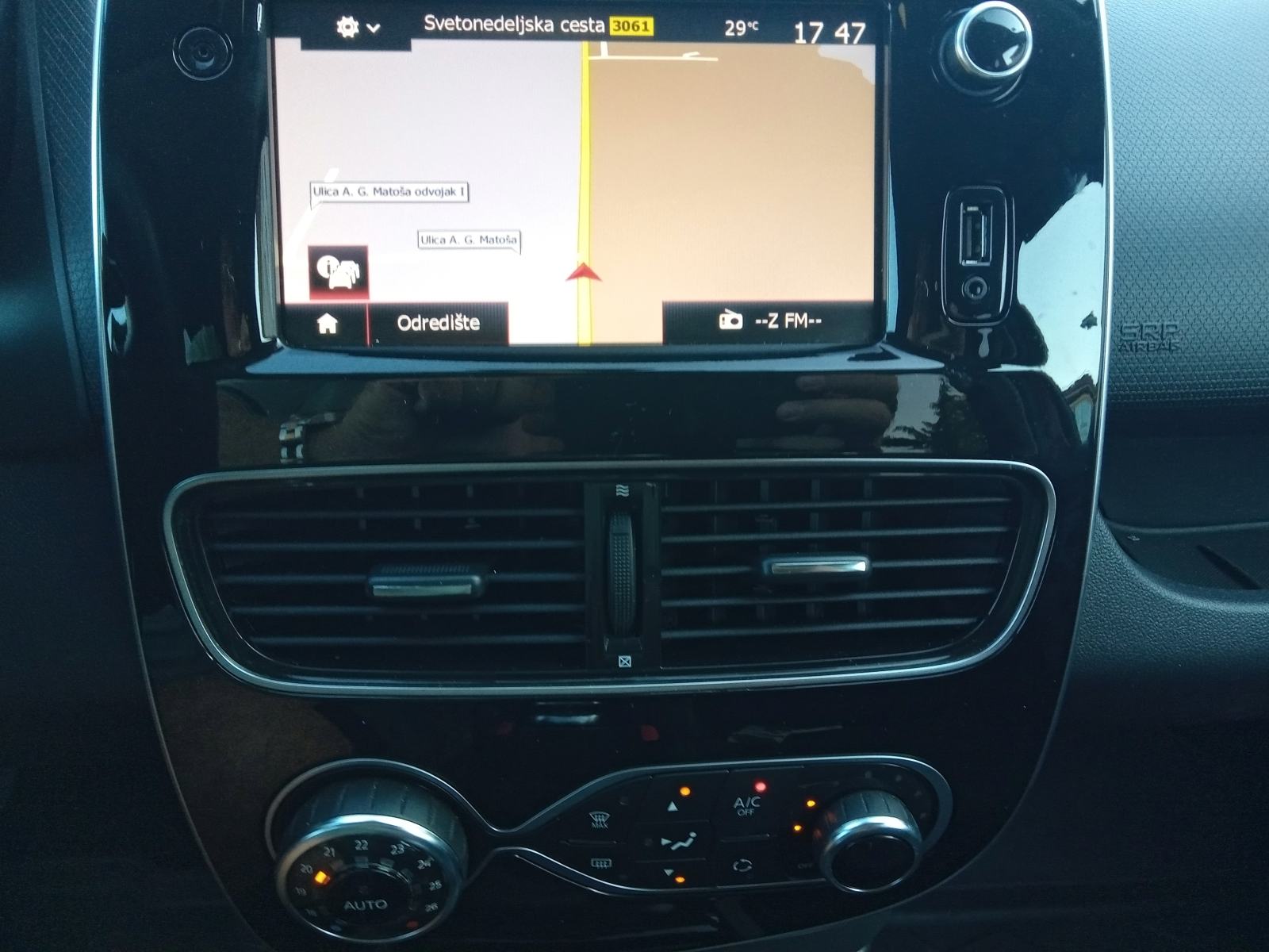 Renault Clio TCe 90 Limited, fotografija 7