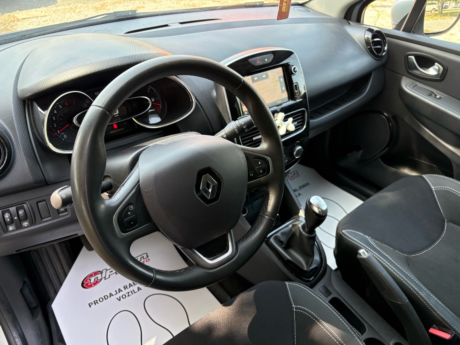 Renault Clio 0,9 TCe NAVI - KLIMA - LEASING RATA 180€, fotografija 10