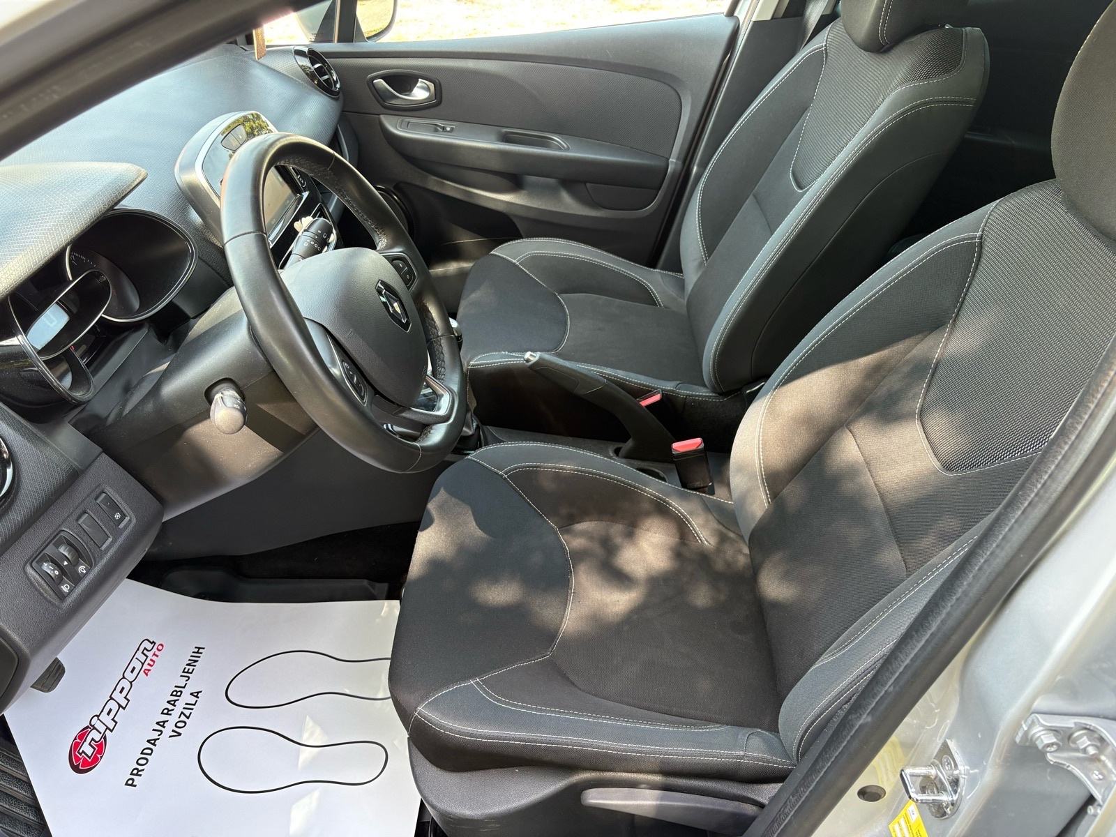 Renault Clio 0,9 TCe NAVI - KLIMA - LEASING RATA 180€, fotografija 9
