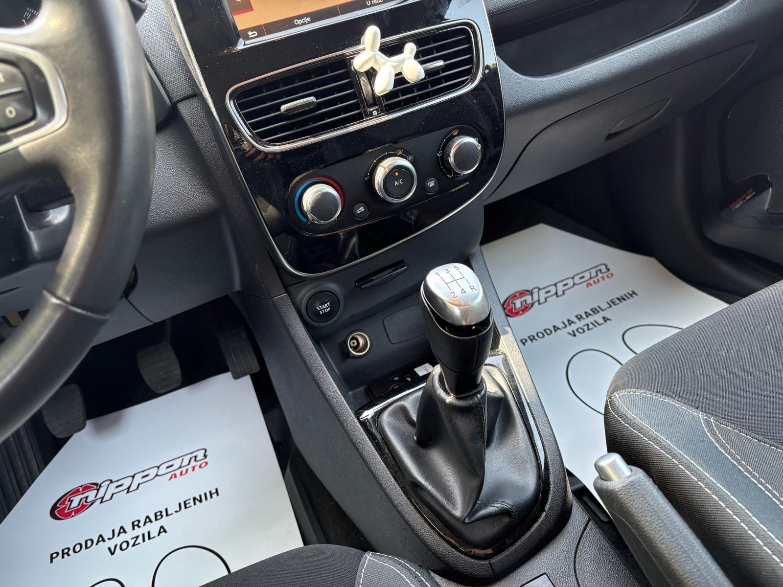 Renault Clio 0,9 TCe NAVI - KLIMA - LEASING RATA 180€, fotografija 15