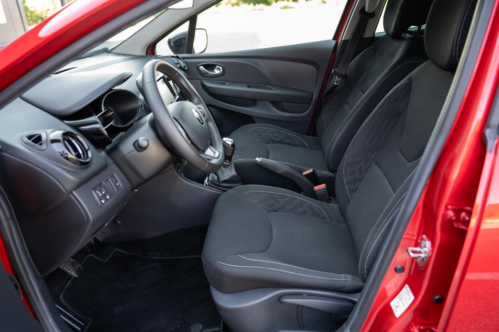 Renault Clio TCe 90, fotografija 12