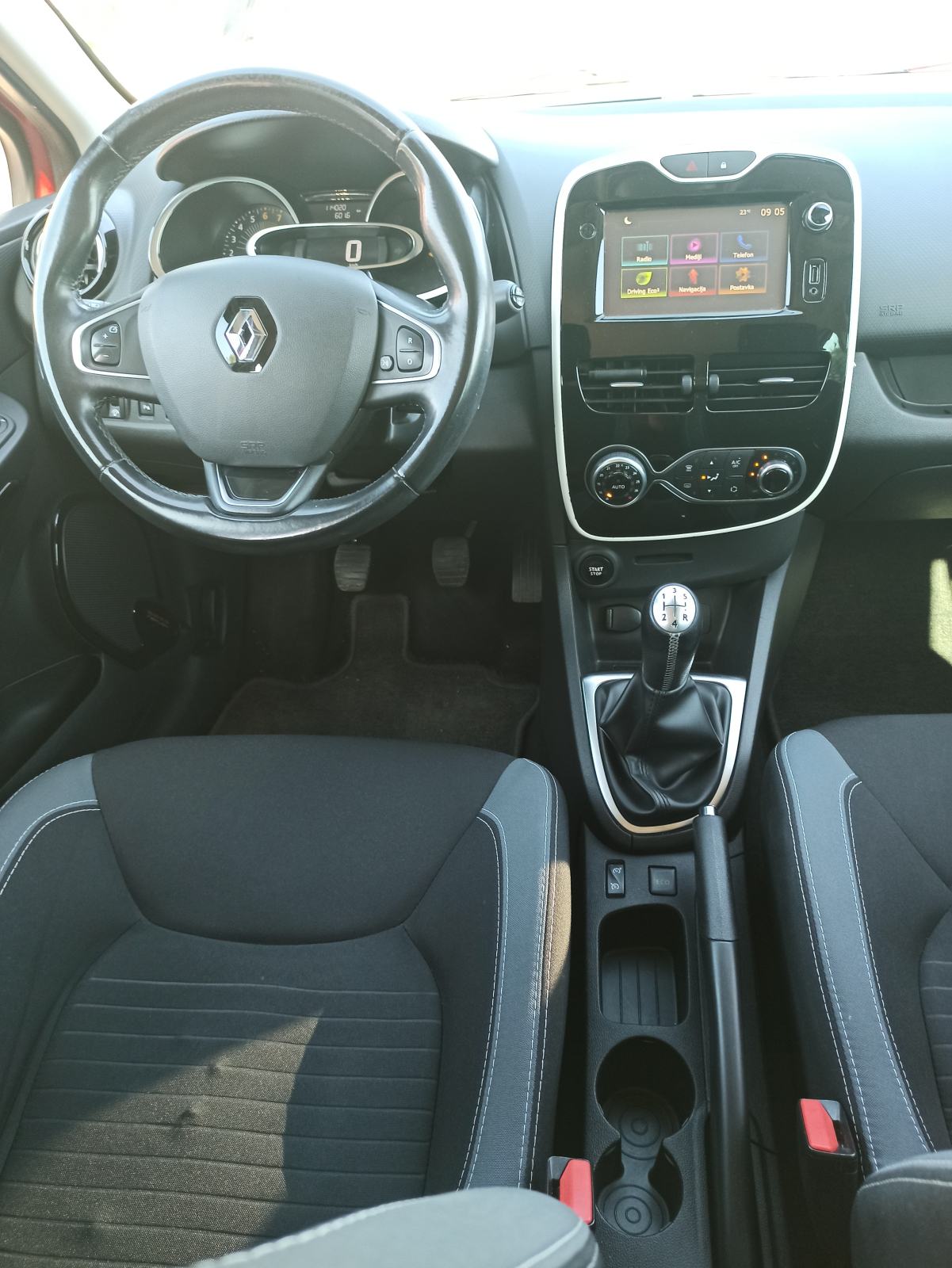 Renault Clio TCe 90, fotografija 9