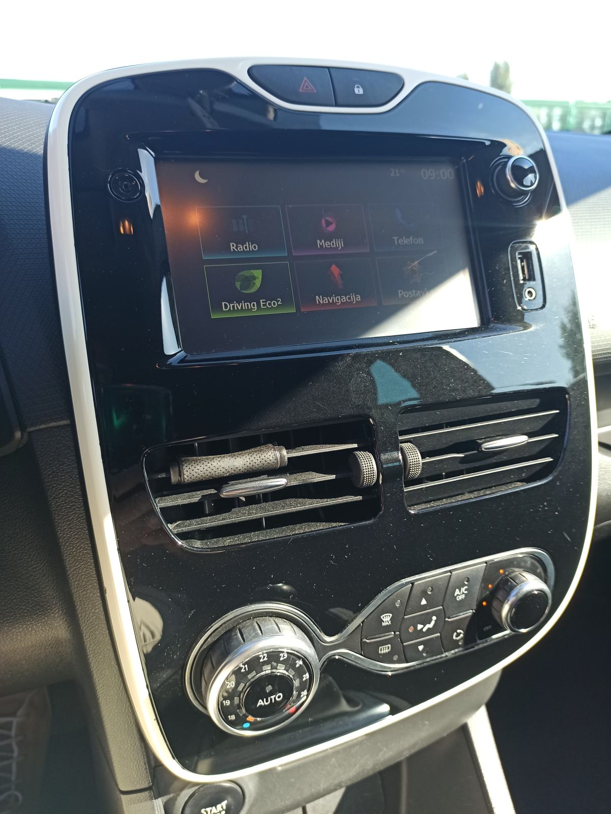 Renault Clio TCe 90, fotografija 11
