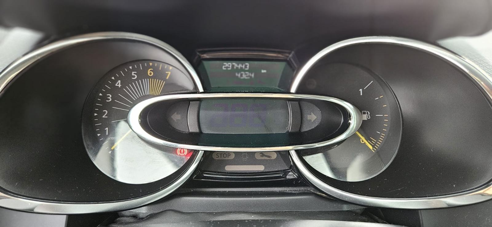 Renault Clio TCe 90, fotografija 11