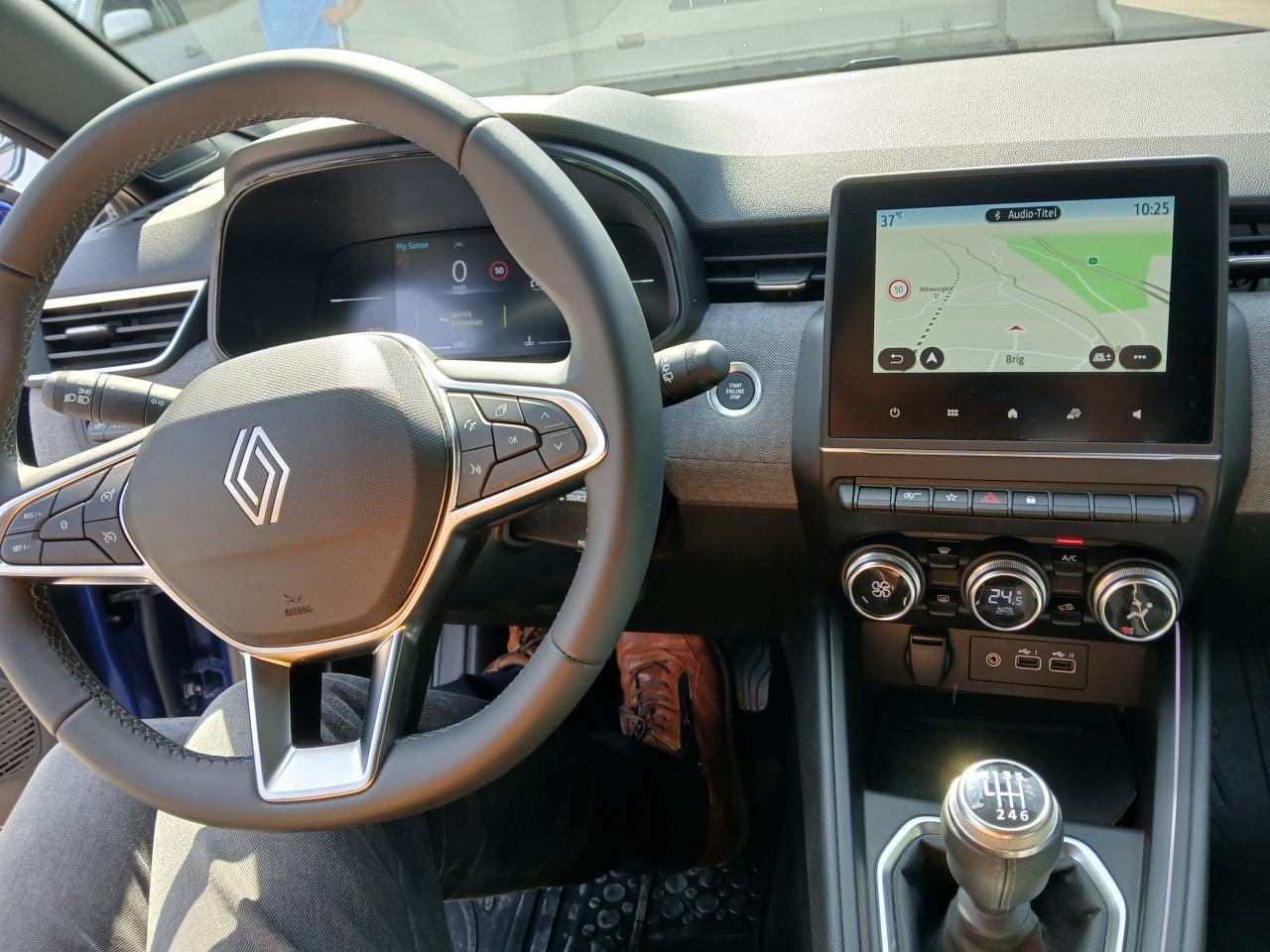 Renault Clio TCe 90 Techno, fotografija 8