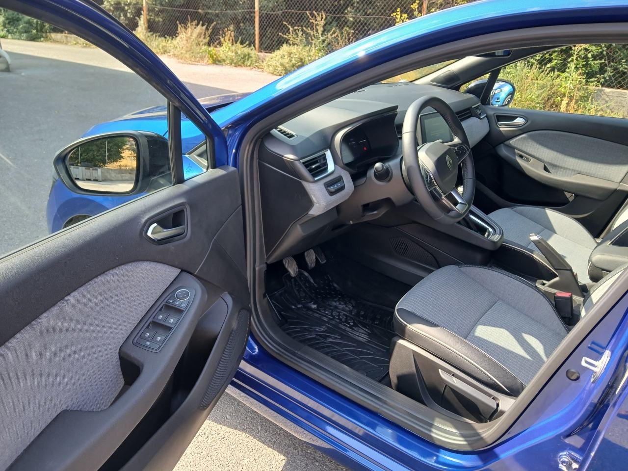 Renault Clio TCe 90 Techno, fotografija 9