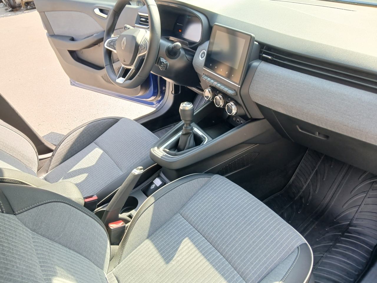Renault Clio TCe 90 Techno, fotografija 12
