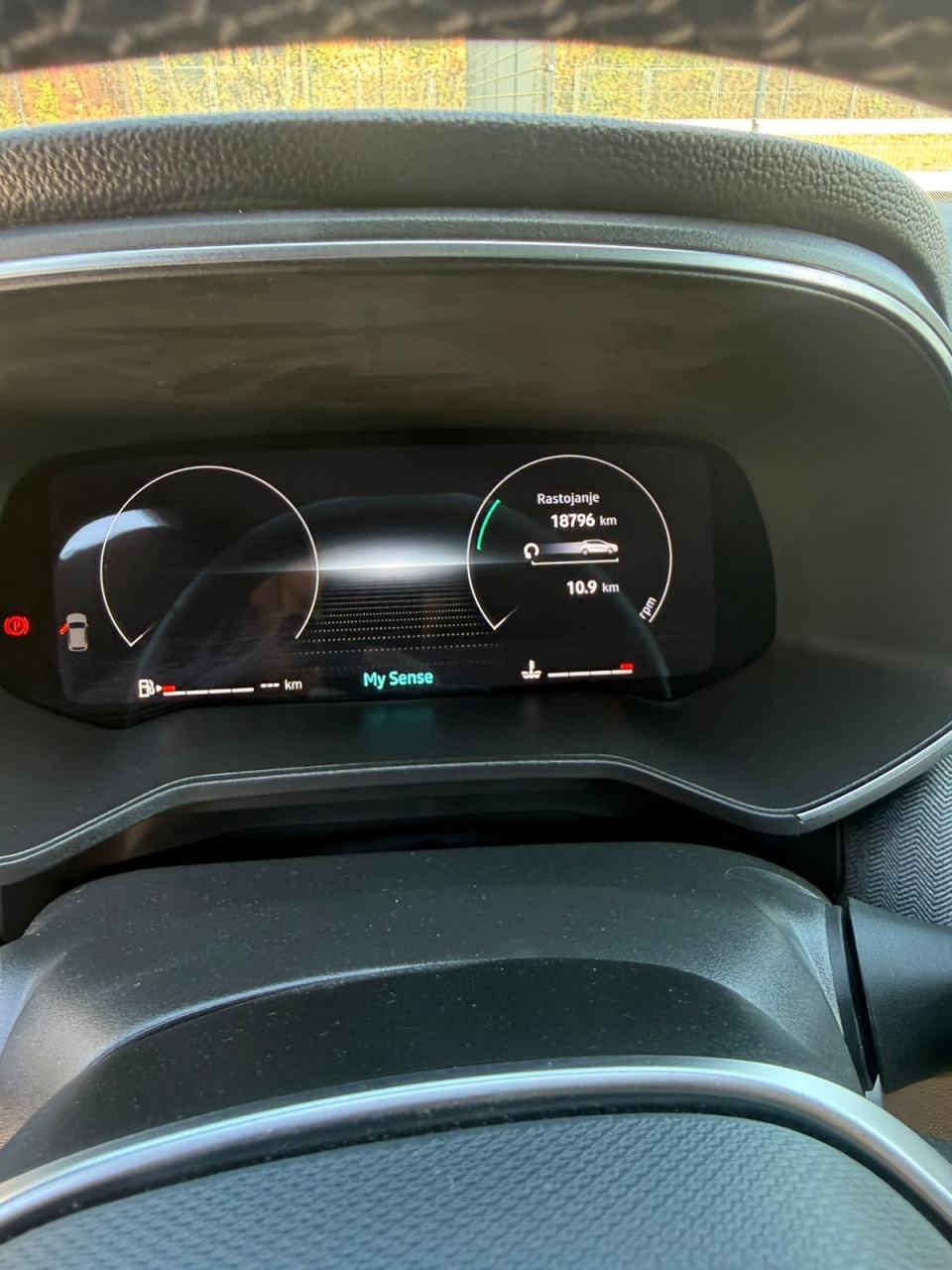 Renault Clio TCe 90 Techno, fotografija 7